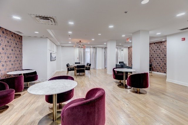 60 St Clair Ave W, #901