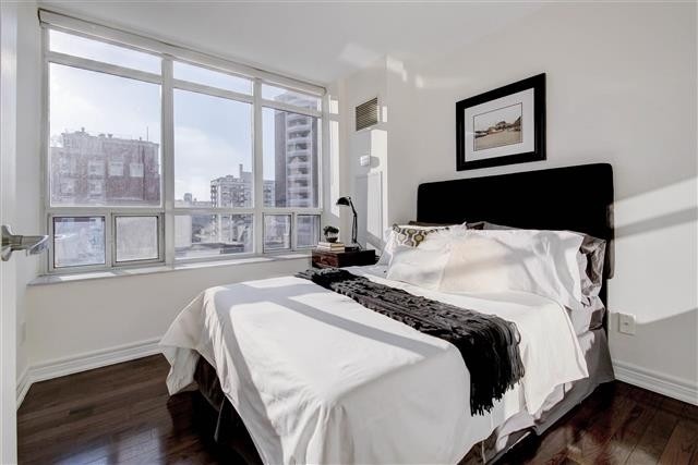 60 St Clair Ave W, #901