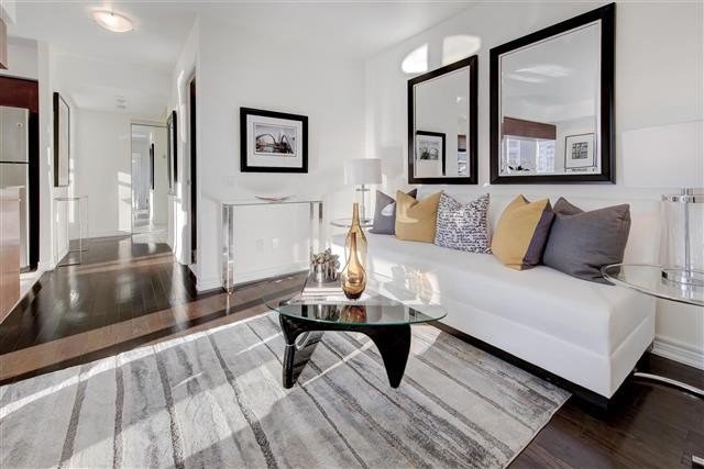 60 St Clair Ave W, #901