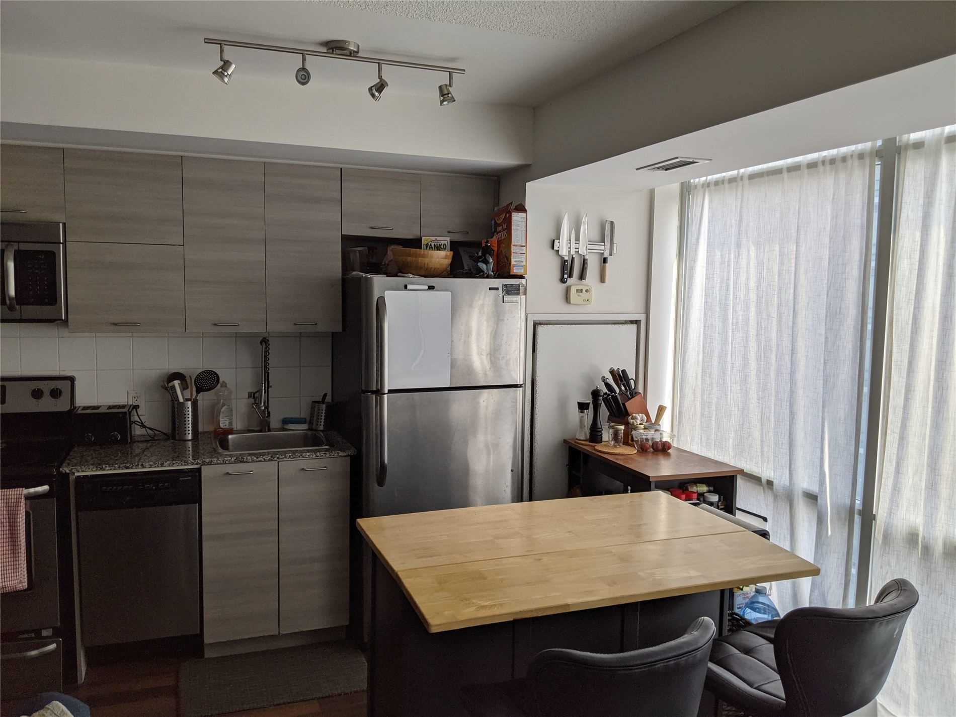 20 Joe Shuster Way #1212