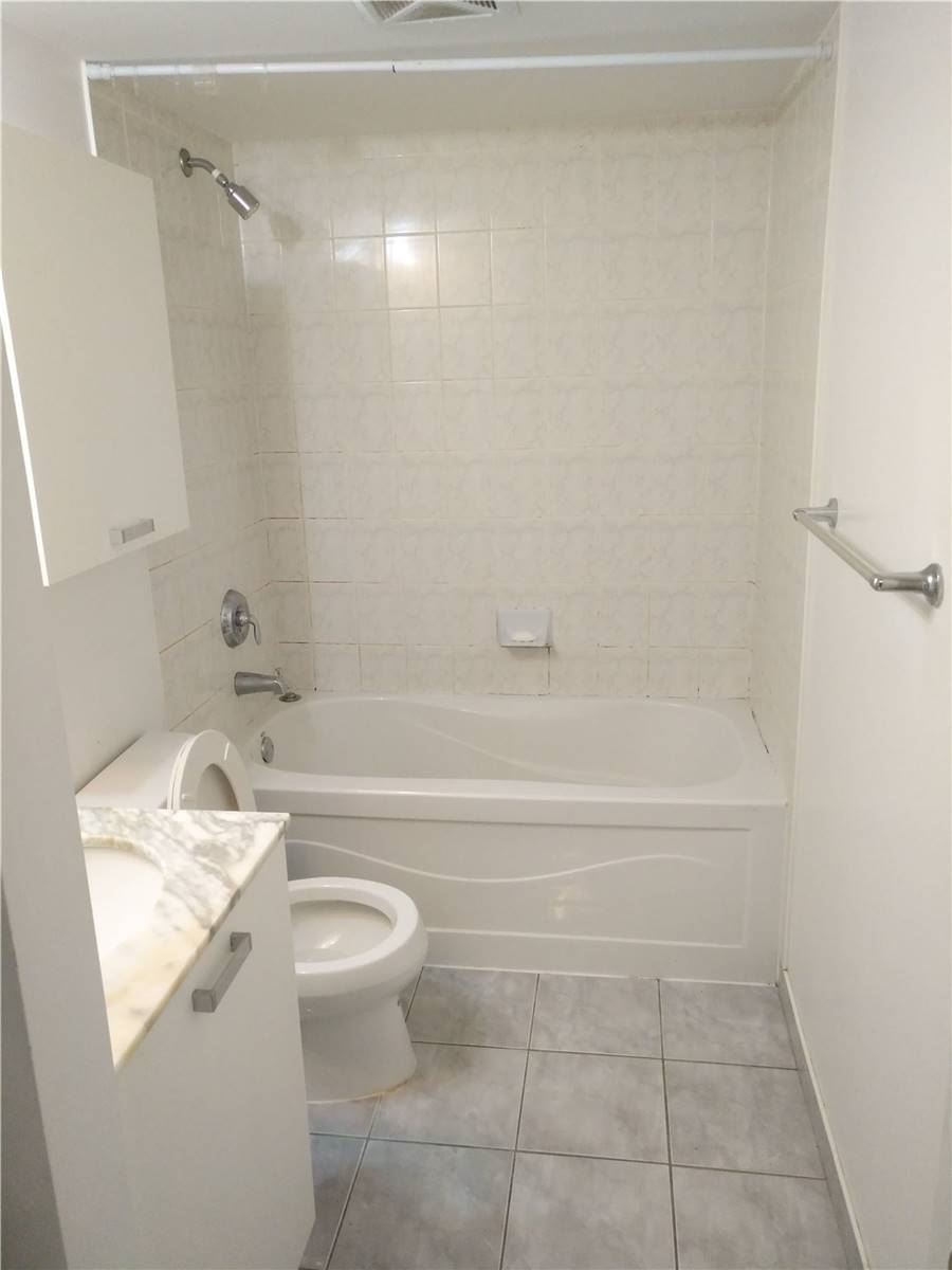 38 Grenville St, #1210