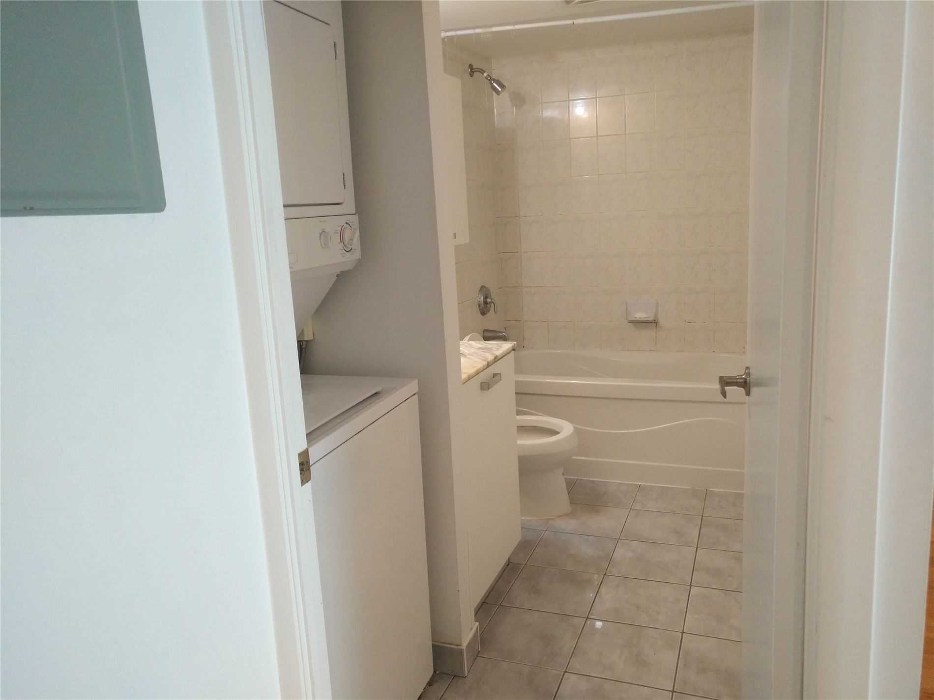 38 Grenville St, #1210