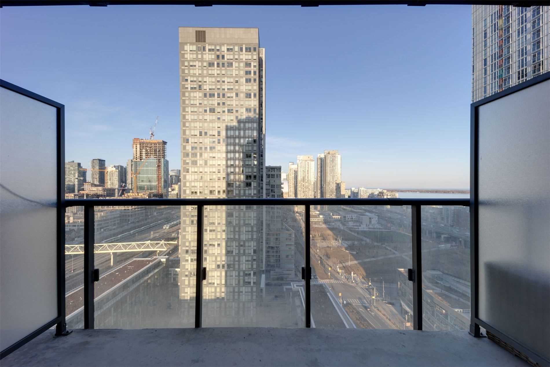 170 Fort York Blvd, #2007