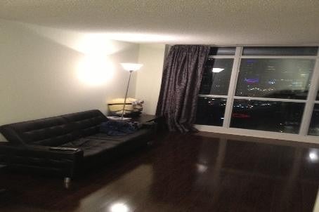 18 Yonge St, #2802