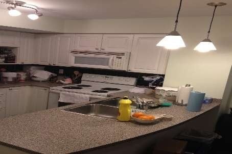18 Yonge St, #2802