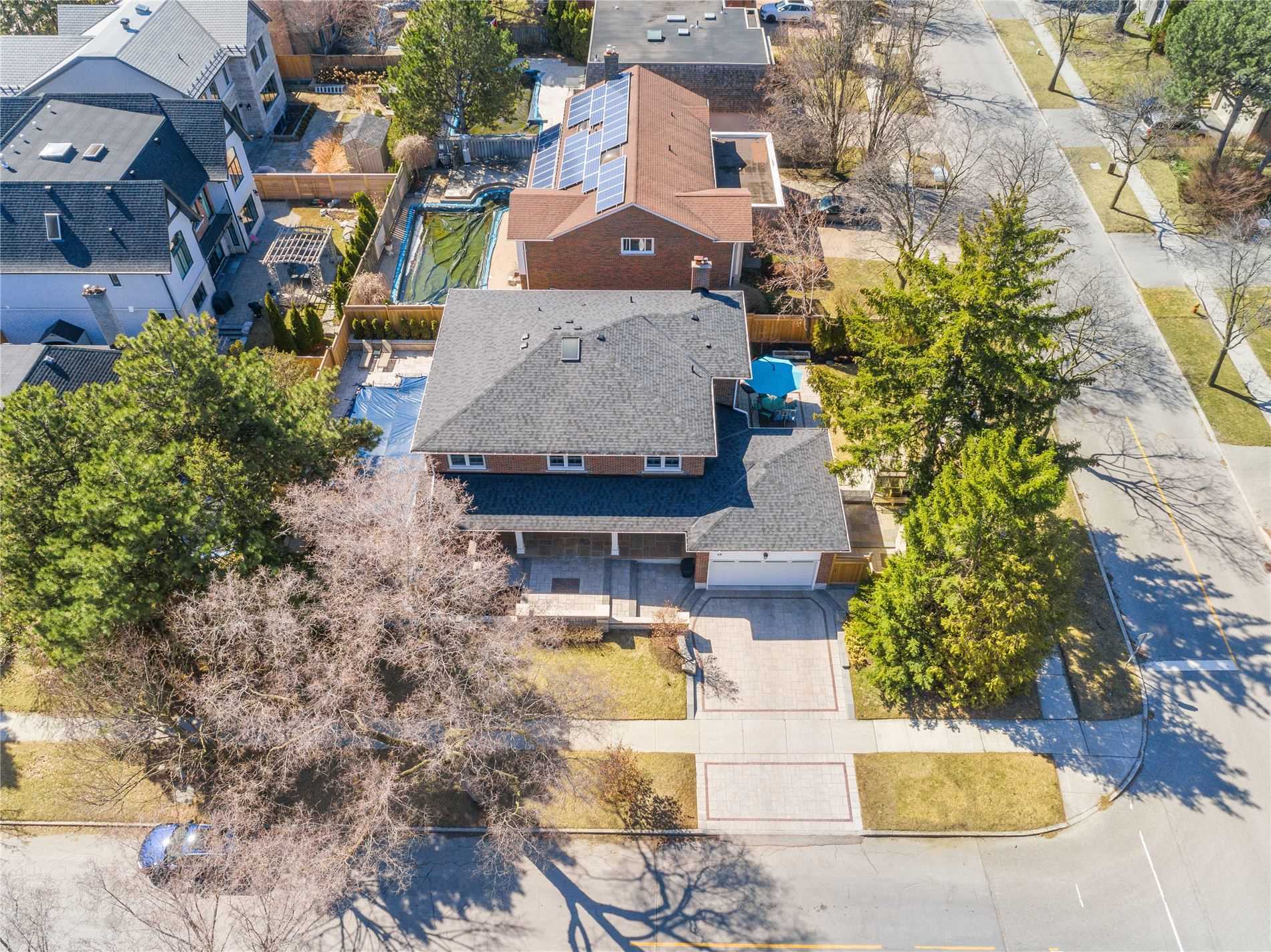48 Caravan Dr