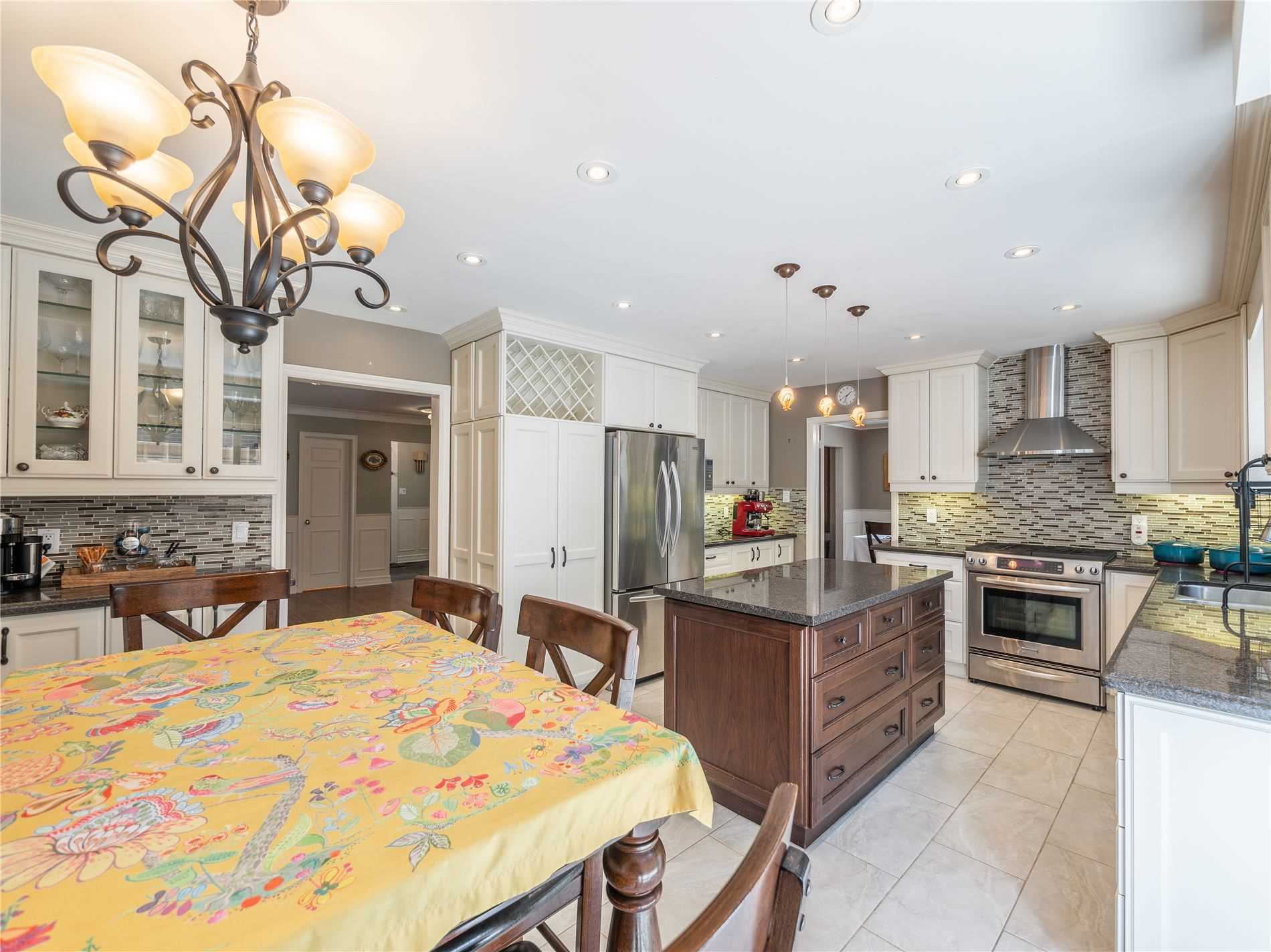 48 Caravan Dr