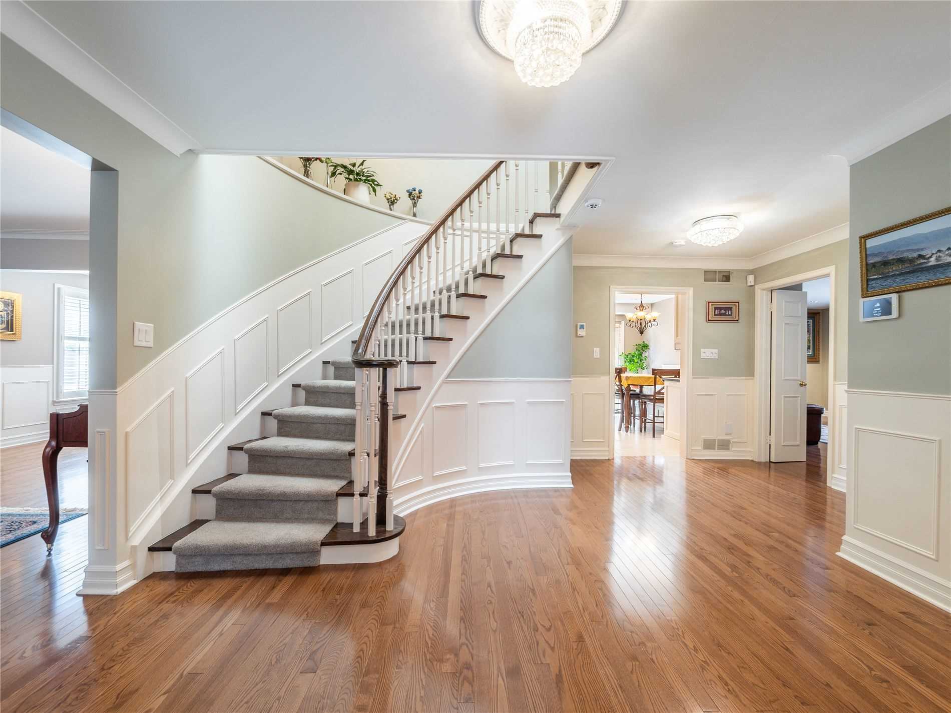 48 Caravan Dr
