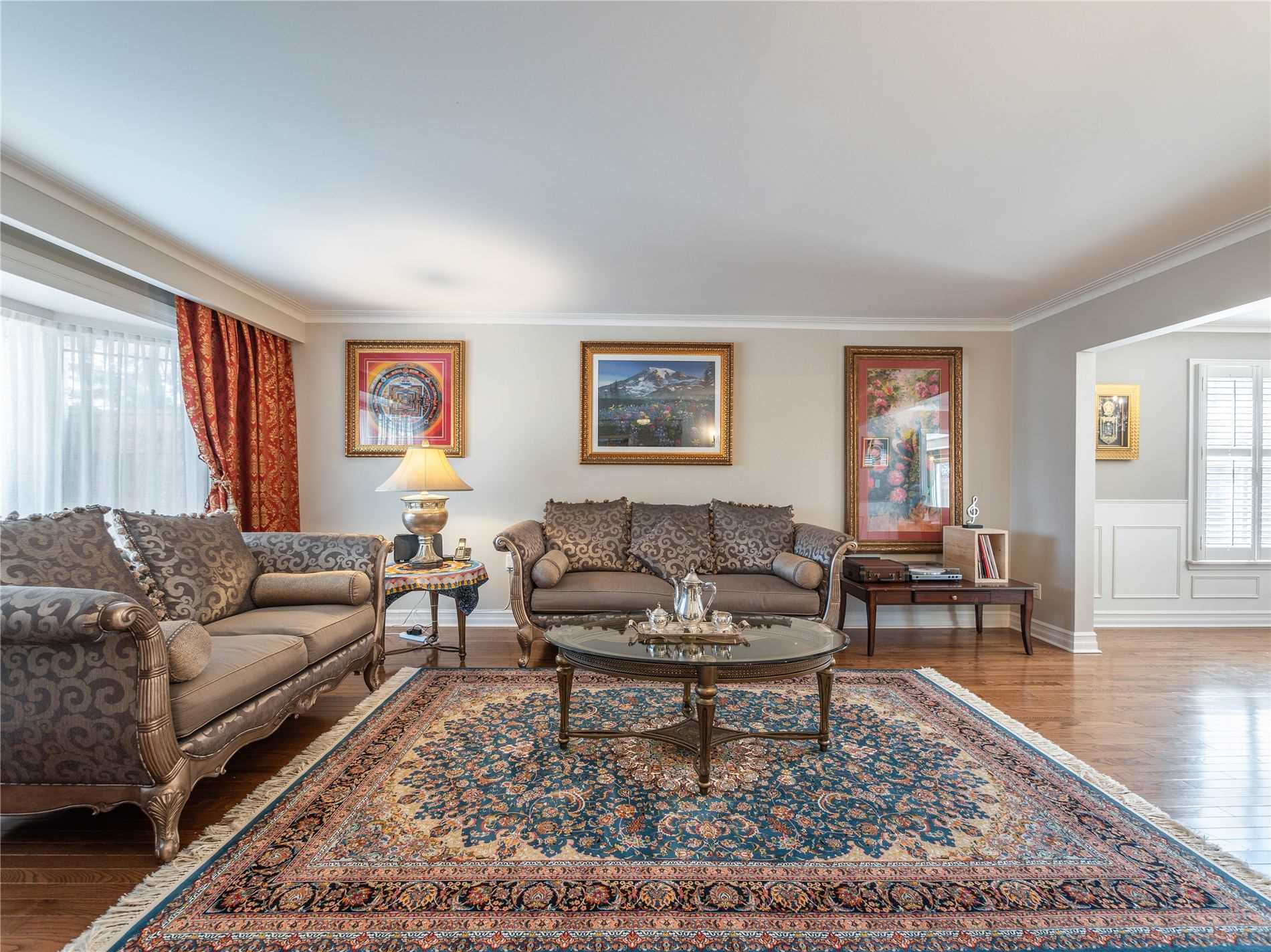 48 Caravan Dr