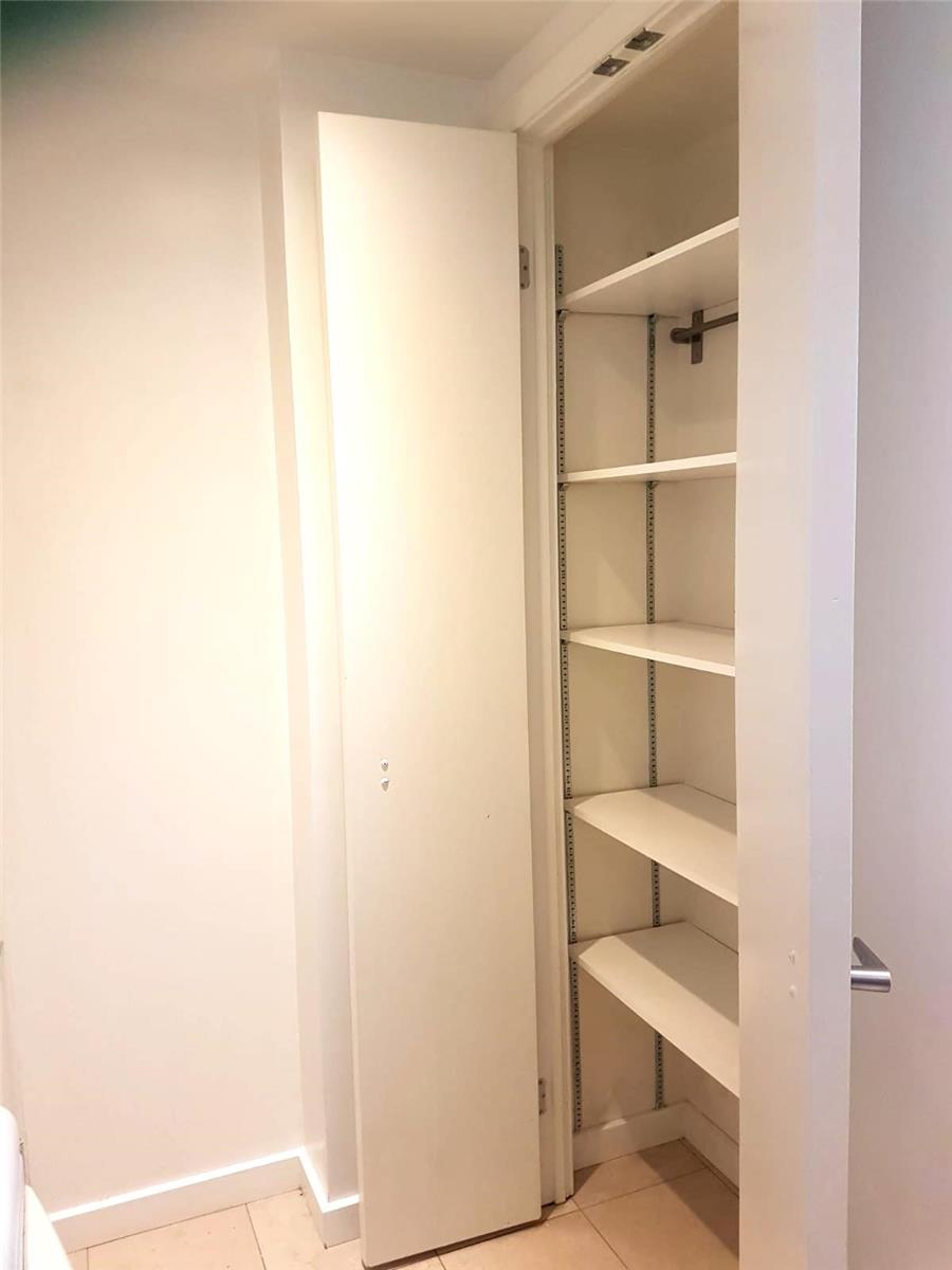 8 York St, #807
