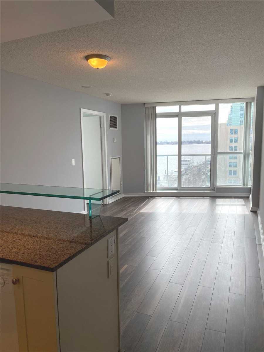 8 York St, #807