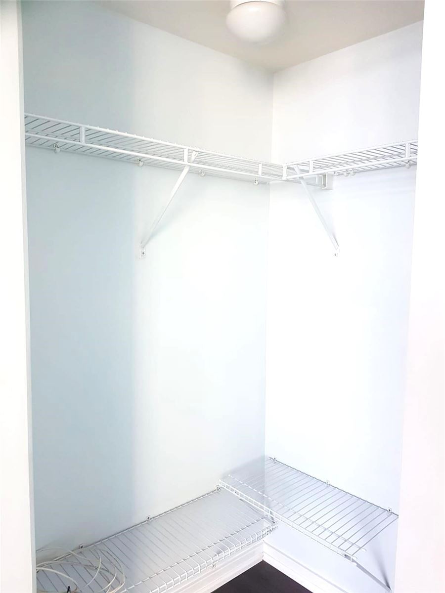 8 York St, #807