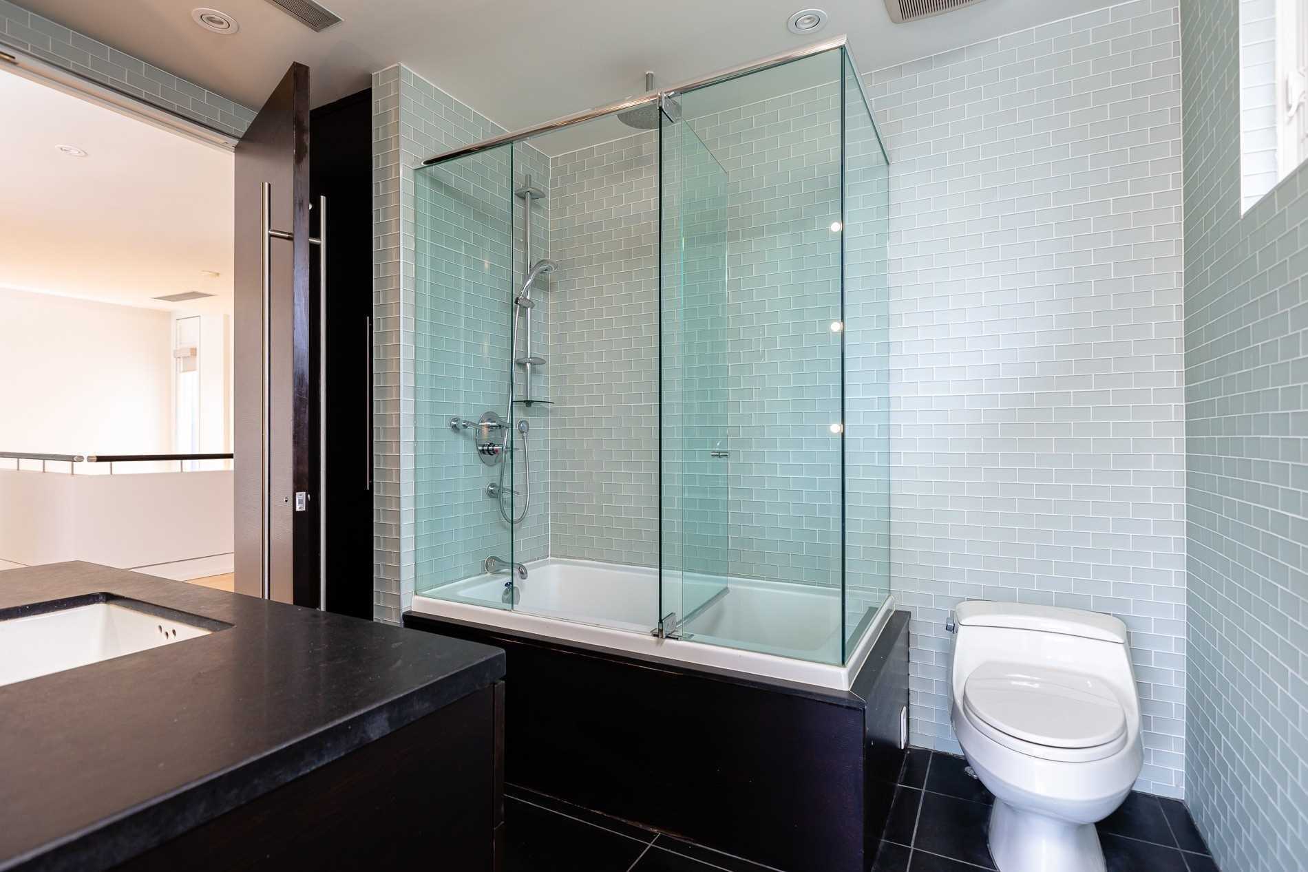 7 Douglas Cres