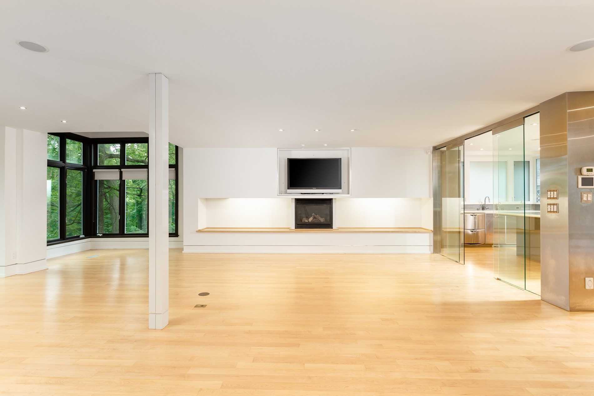 7 Douglas Cres