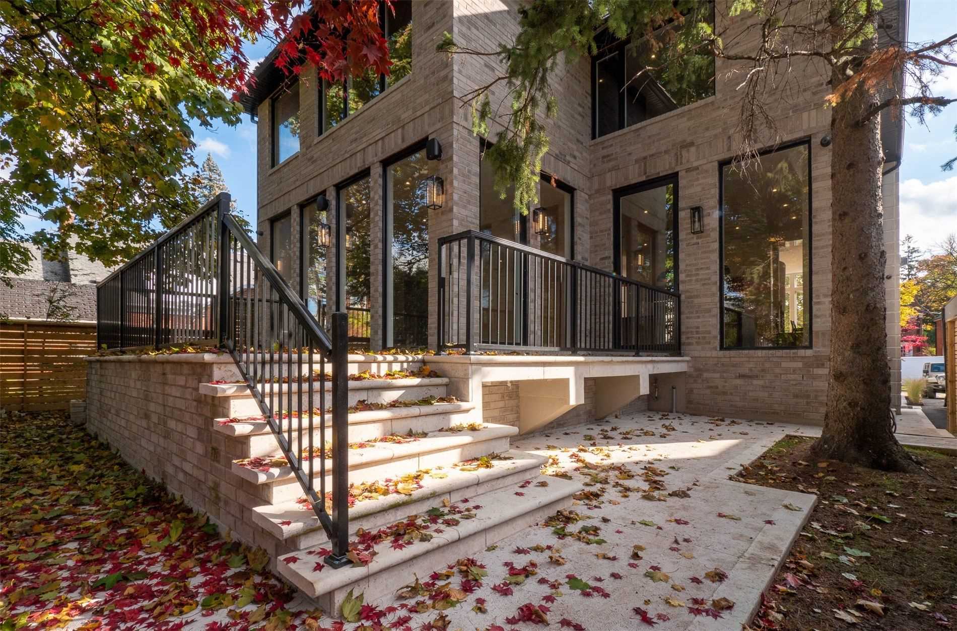 30 Otter Cres