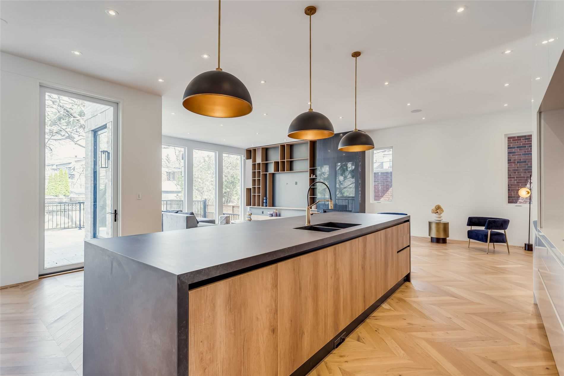 30 Otter Cres