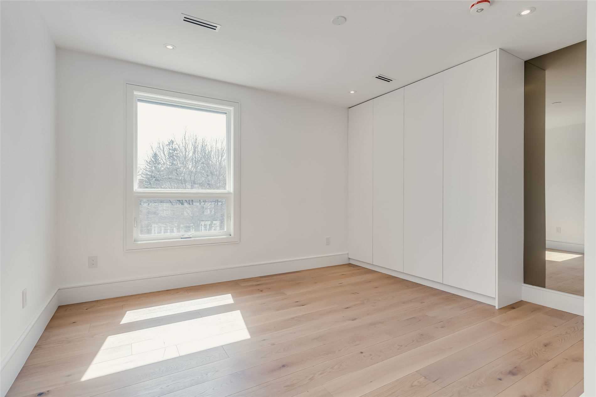 30 Otter Cres