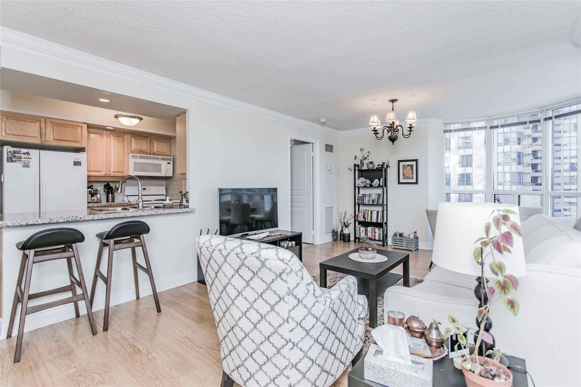 10 Northtown Way, #805