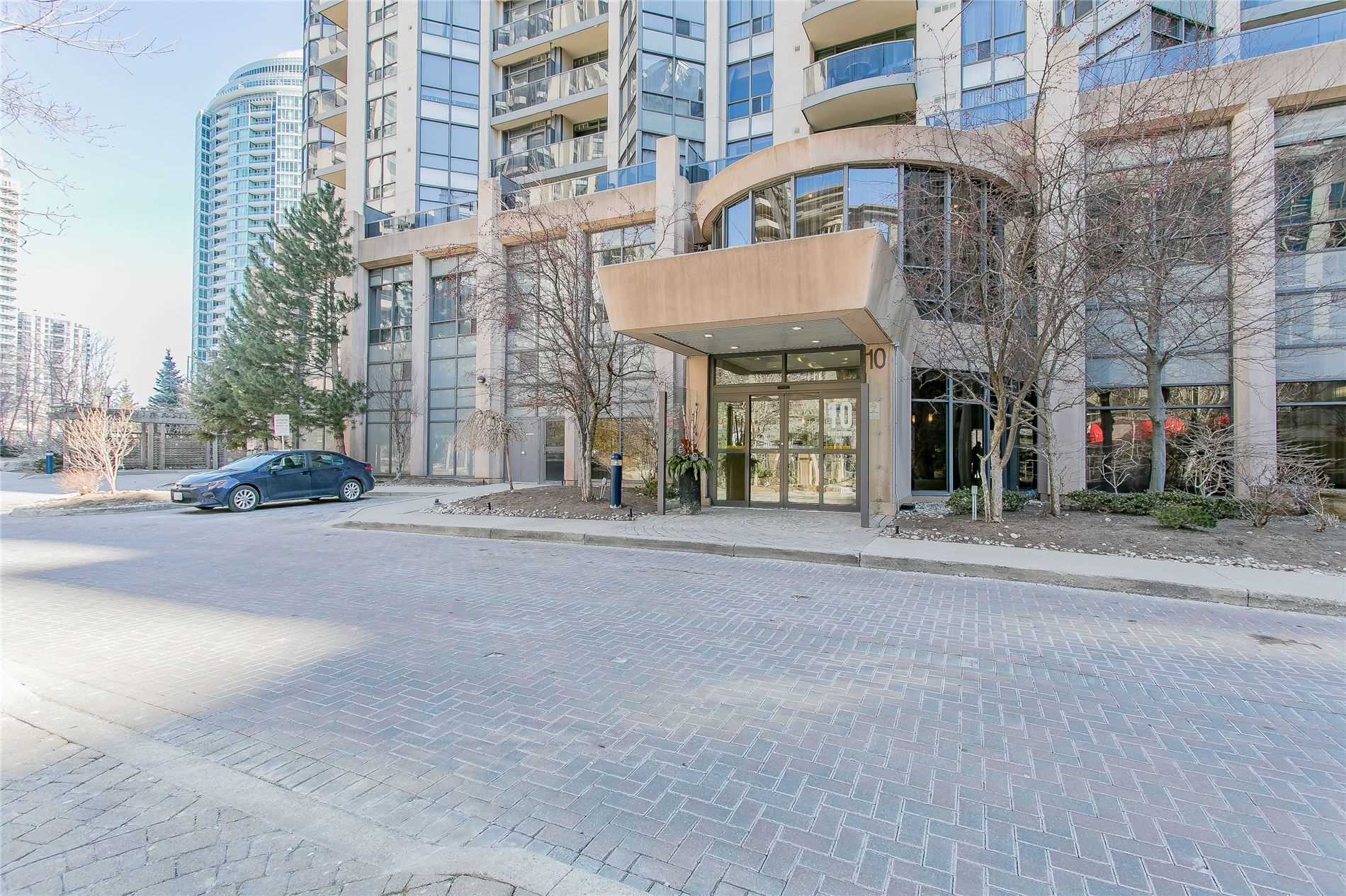 10 Northtown Way, #805