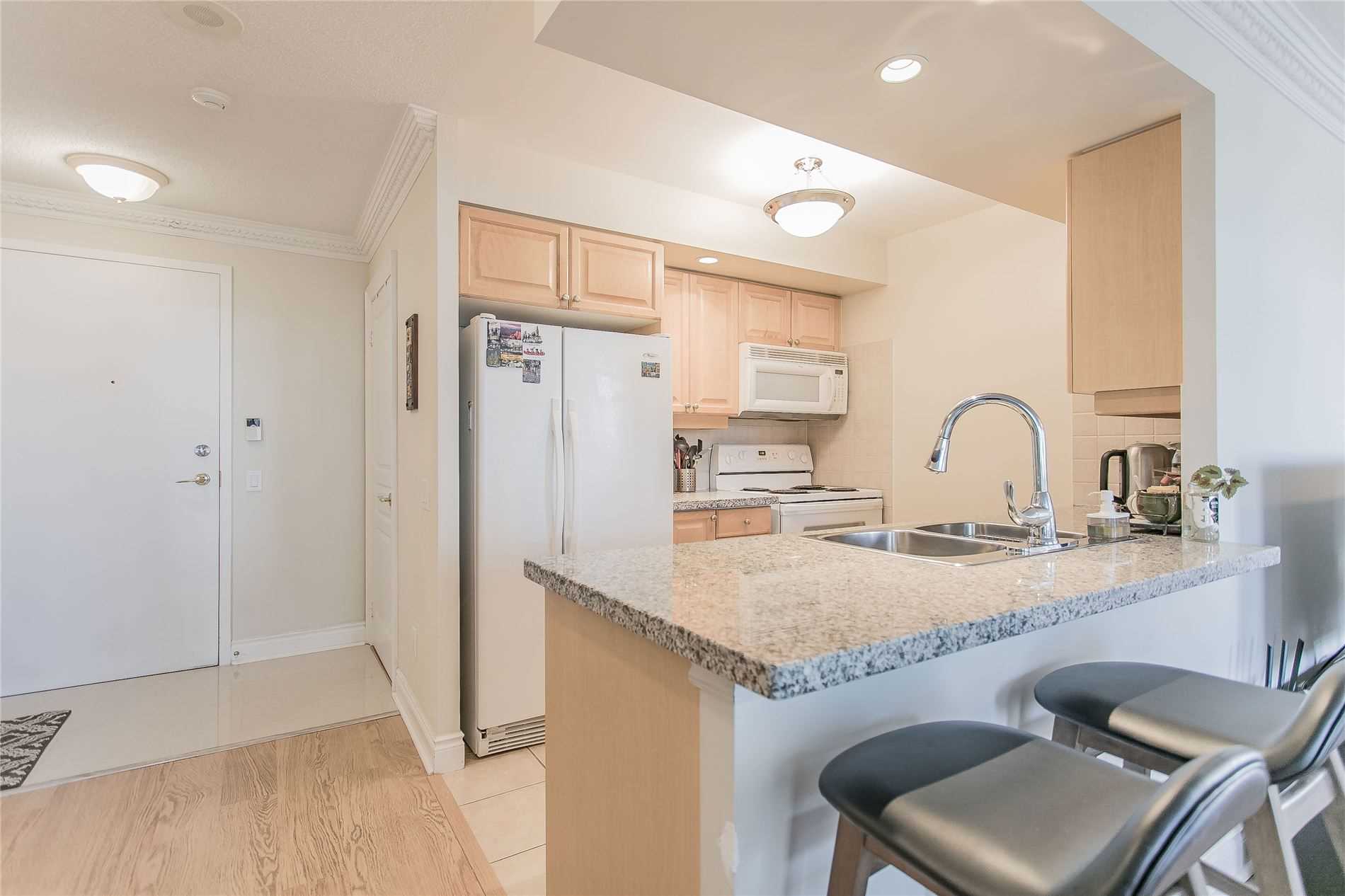 10 Northtown Way, #805