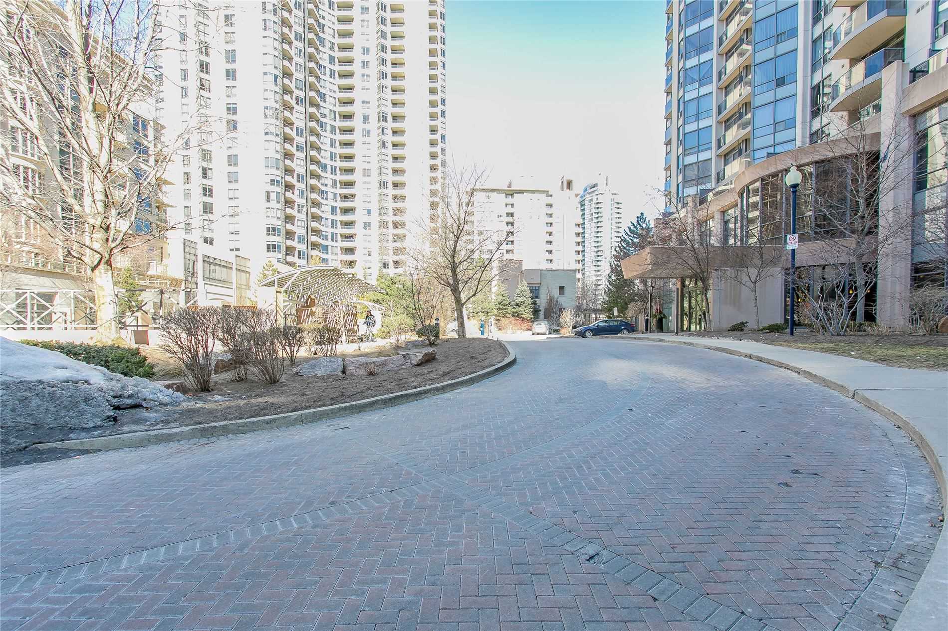 10 Northtown Way, #805