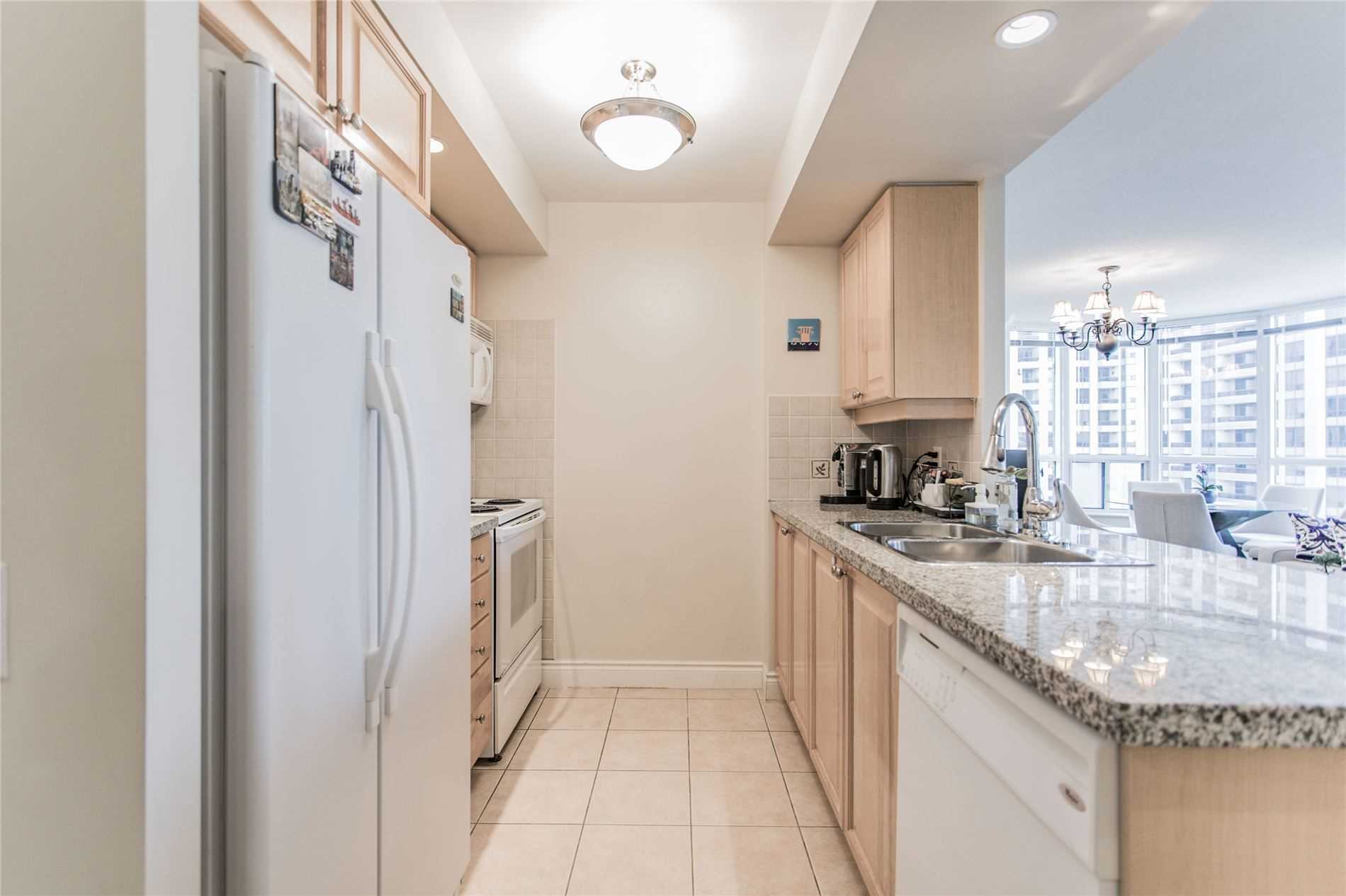 10 Northtown Way, #805