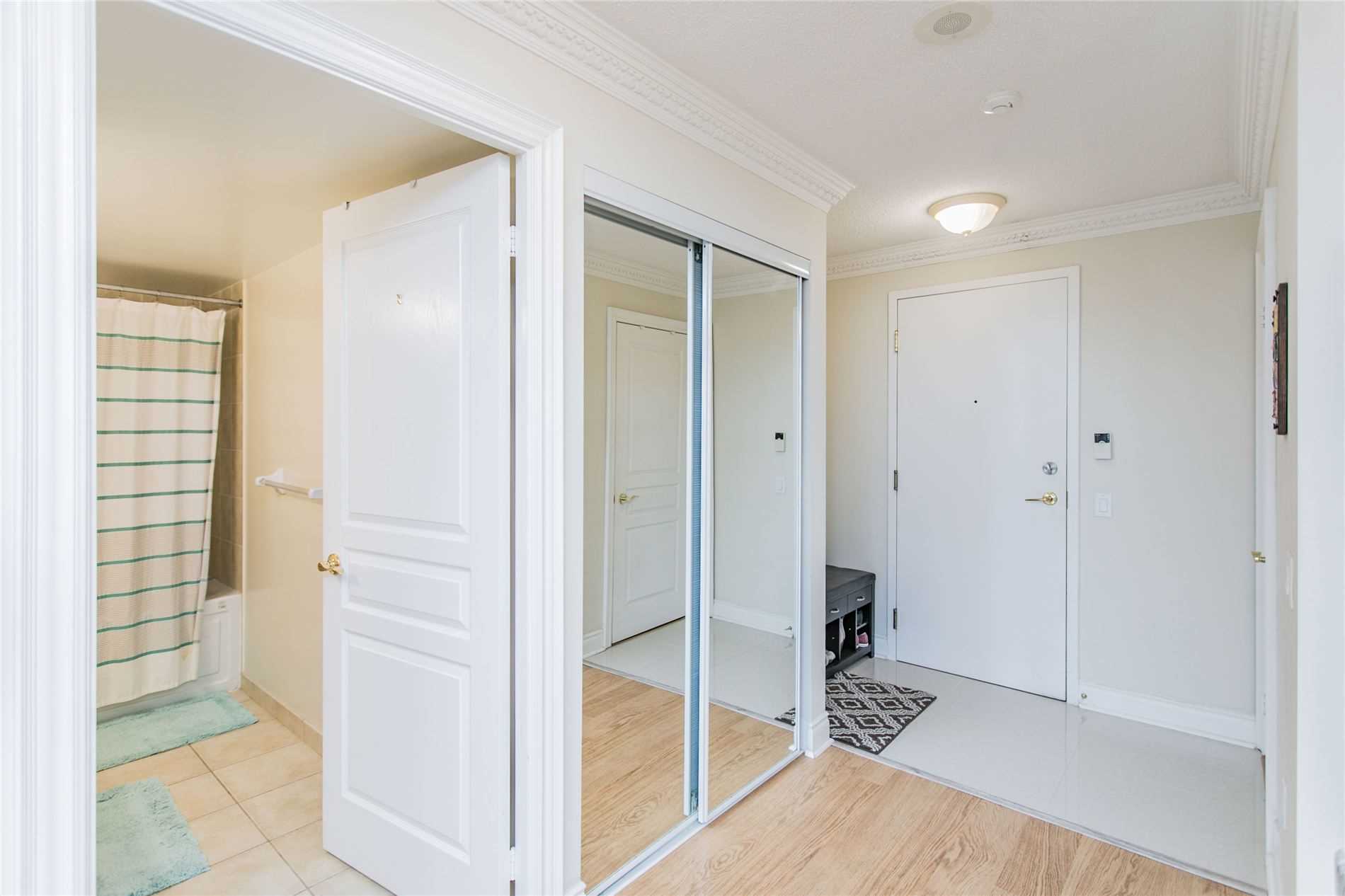 10 Northtown Way, #805
