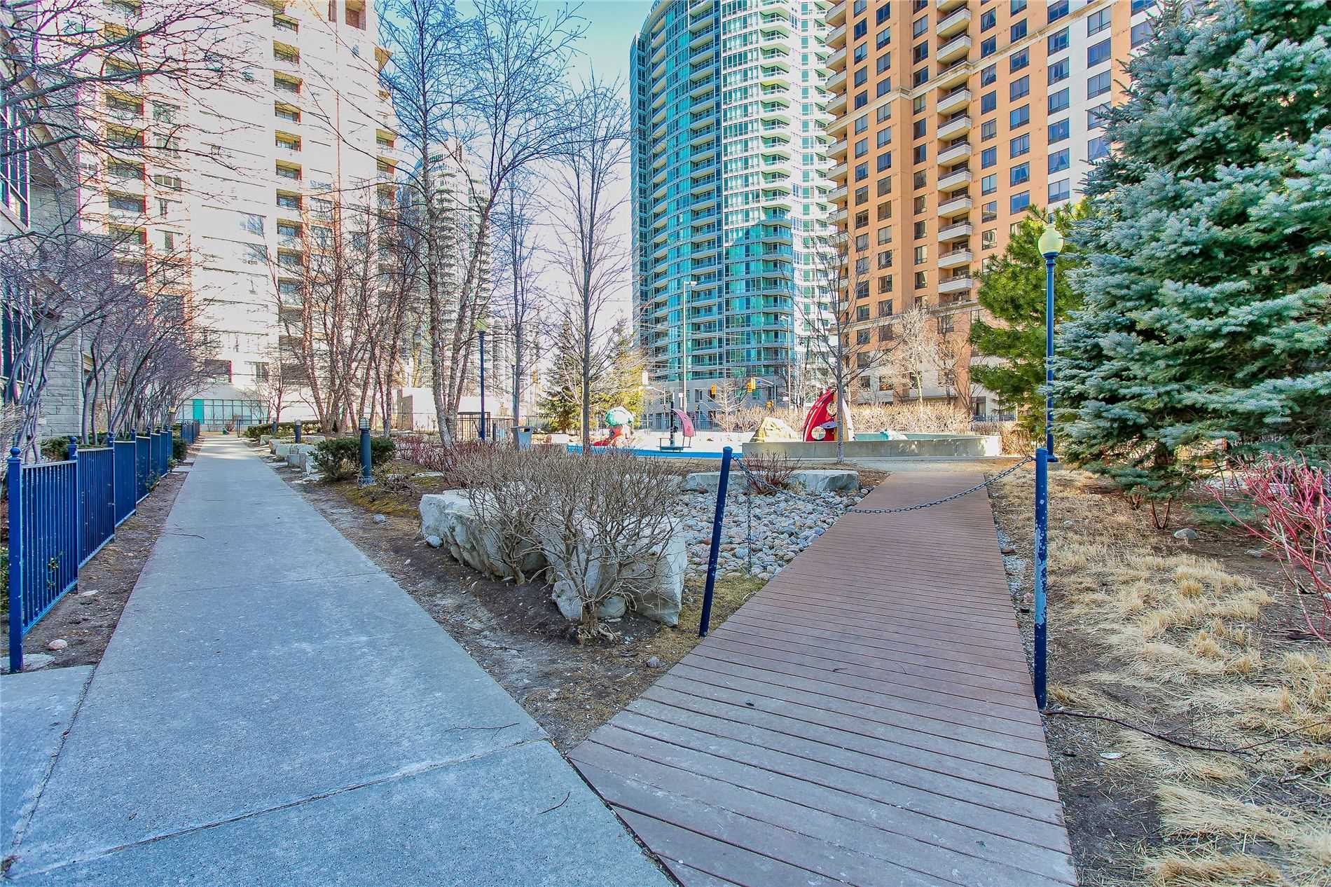10 Northtown Way, #805