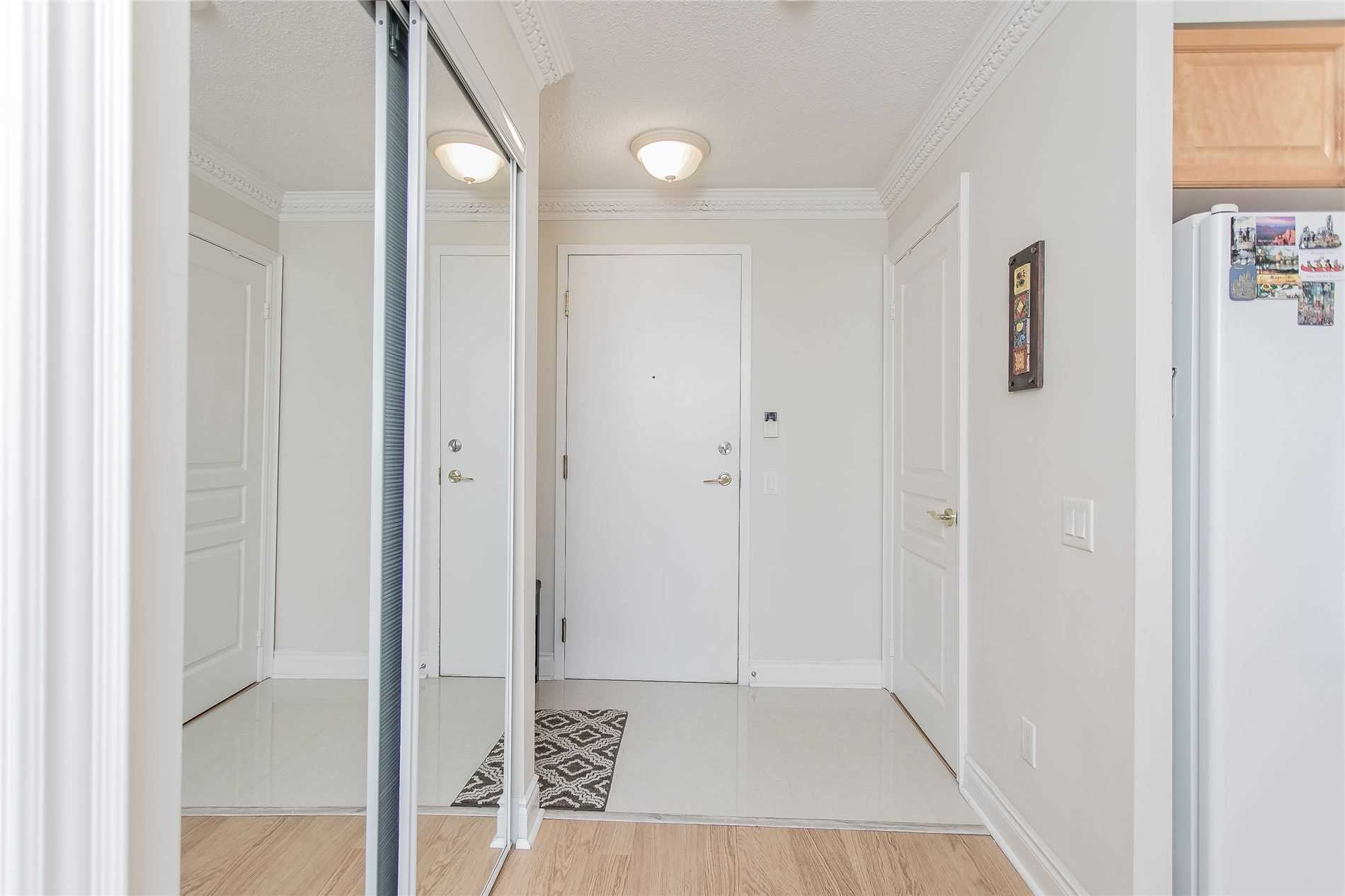 10 Northtown Way, #805