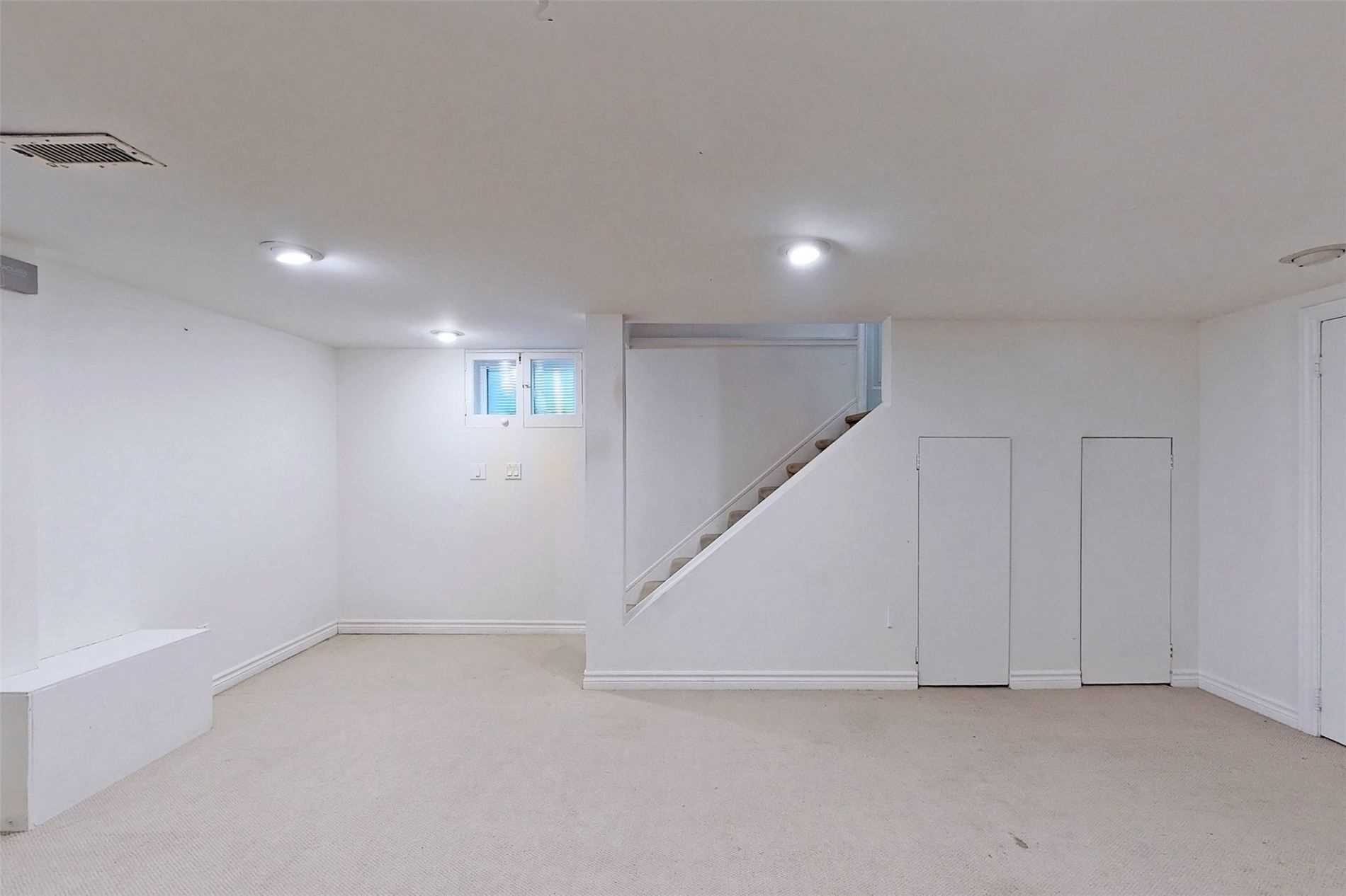 281 Laird Dr