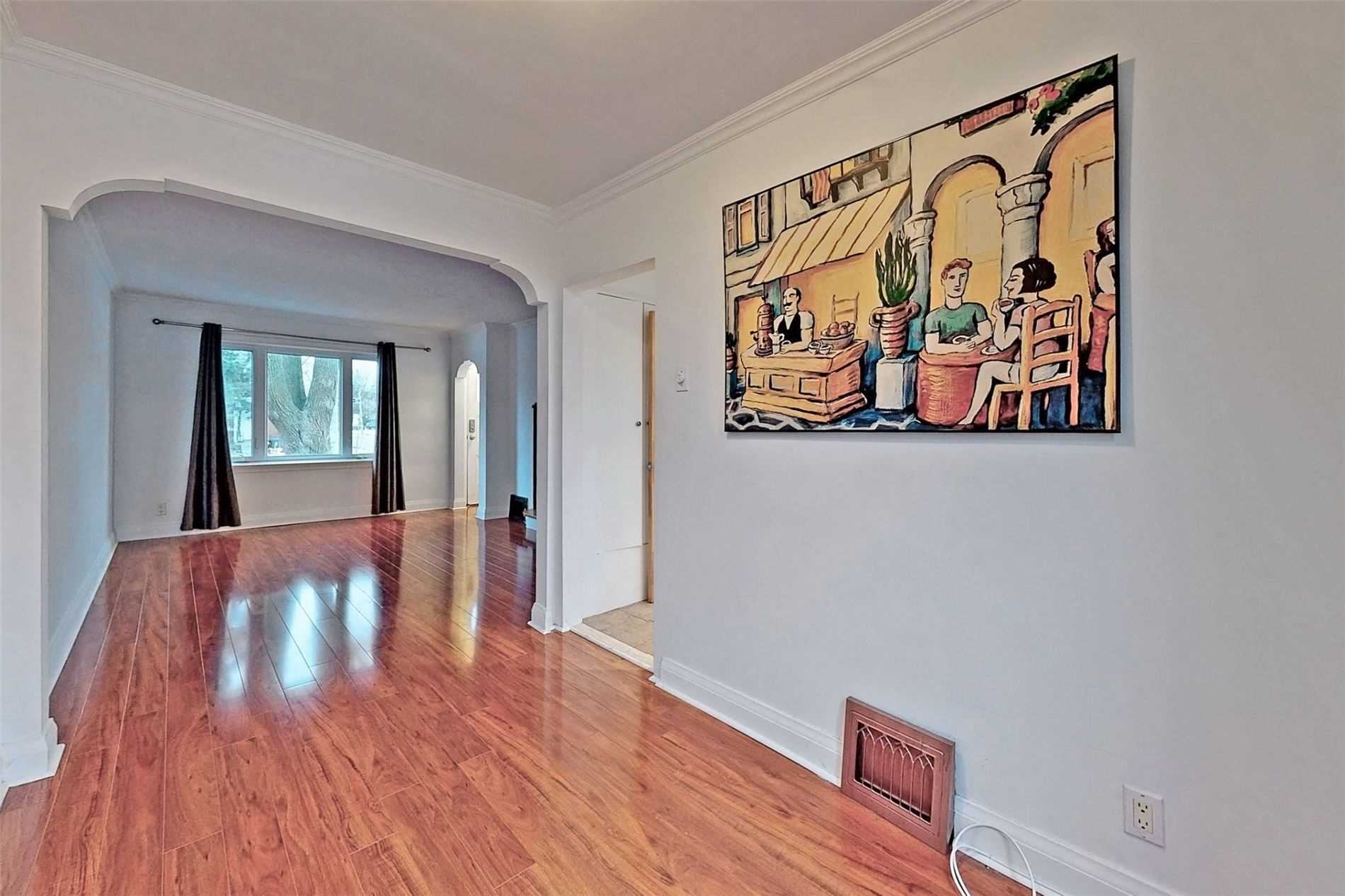 281 Laird Dr