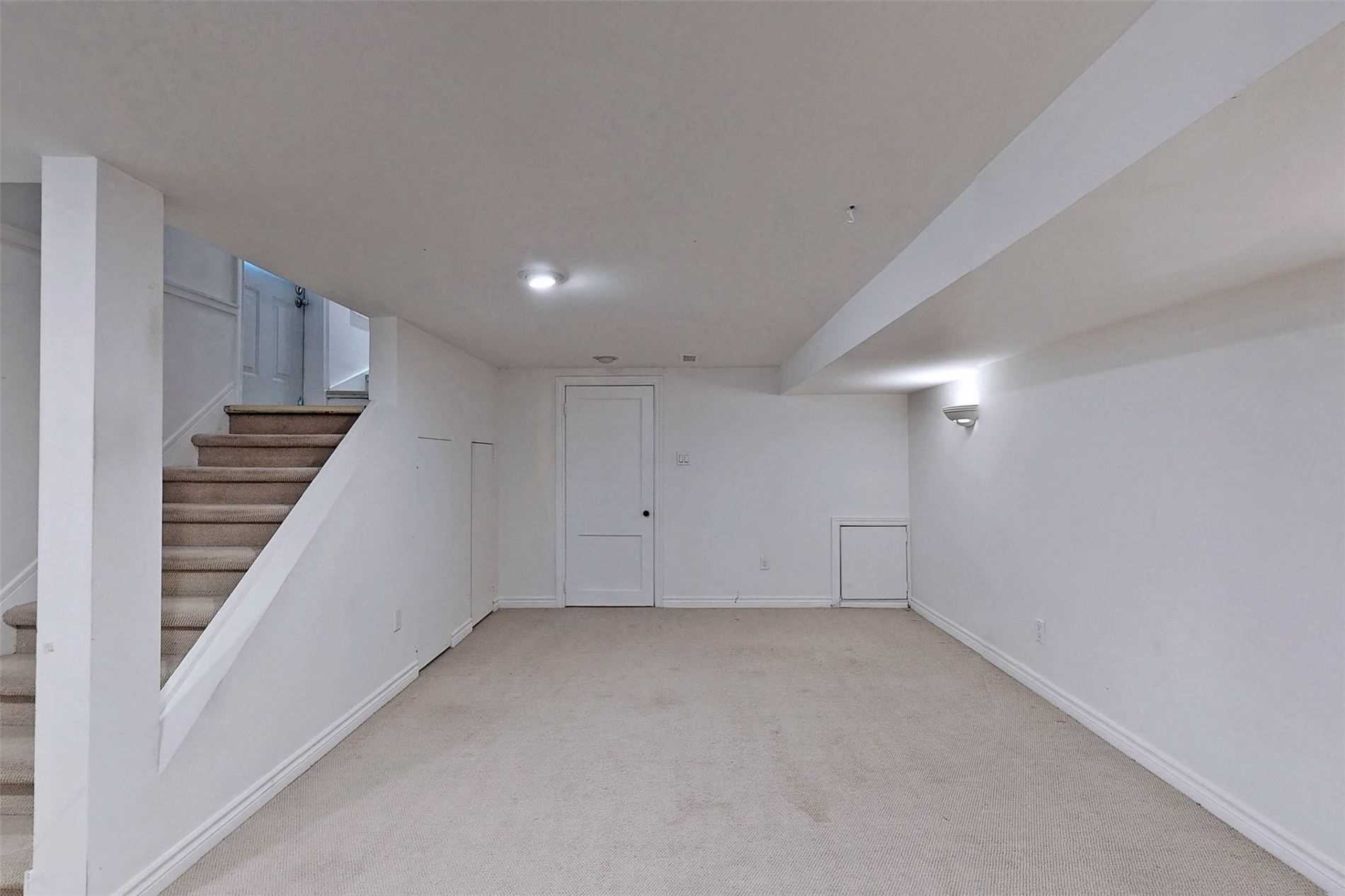 281 Laird Dr