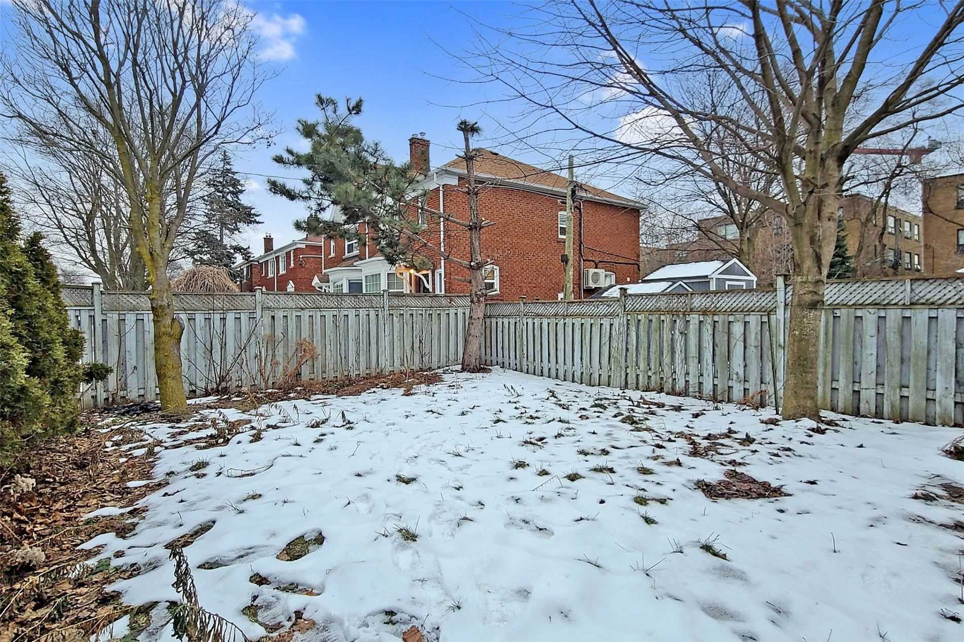 281 Laird Dr