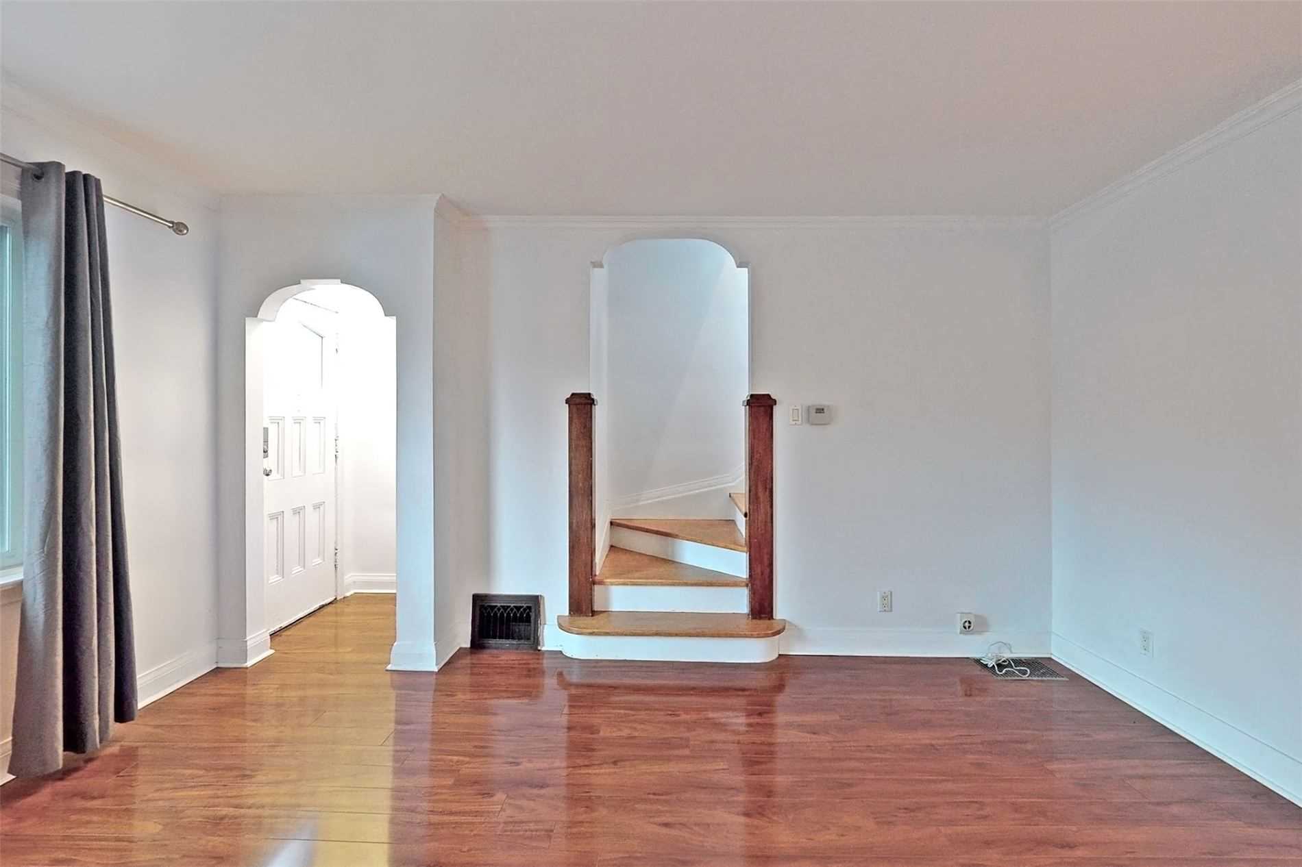 281 Laird Dr