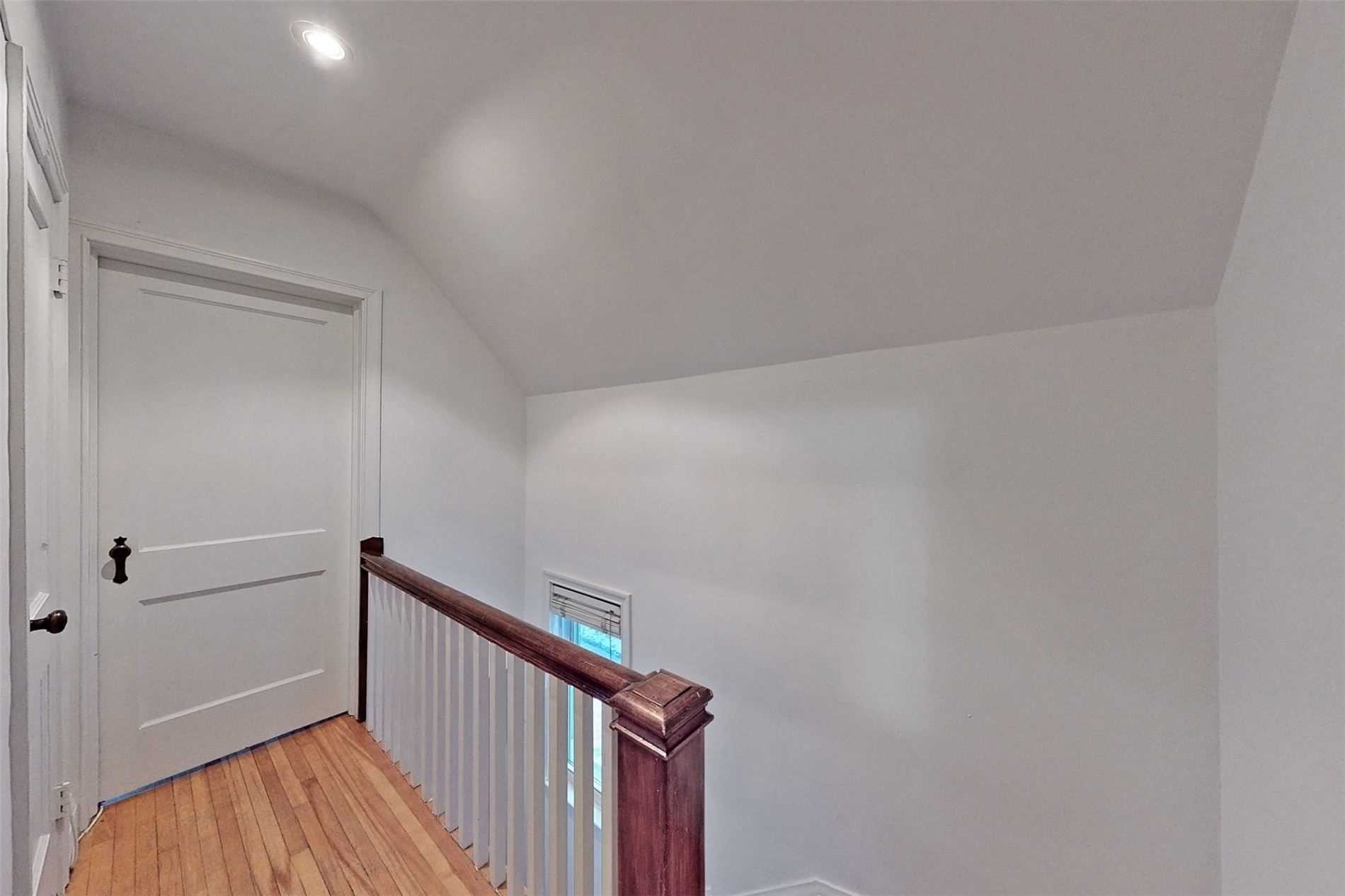 281 Laird Dr