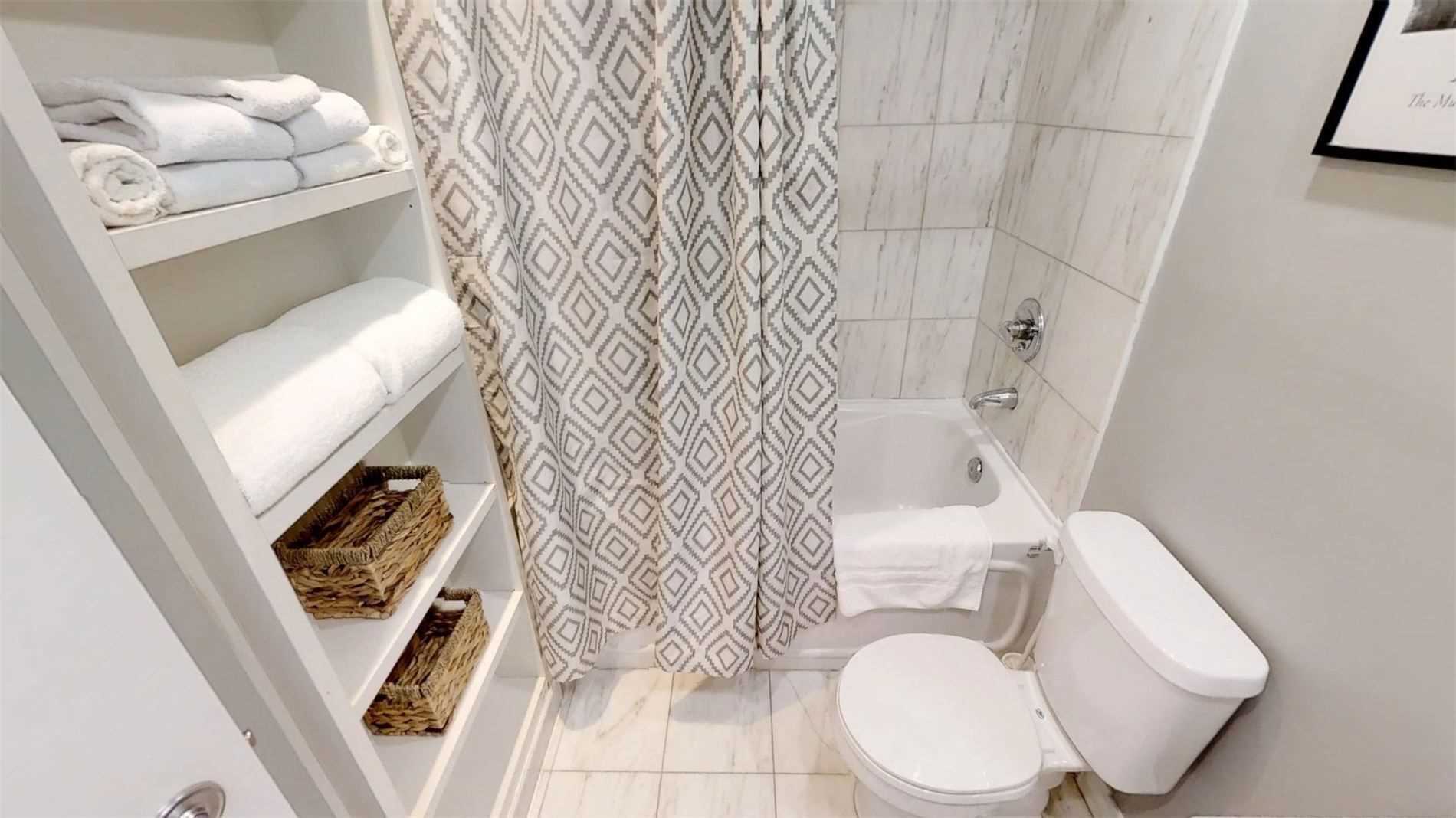 8 York St, #2013