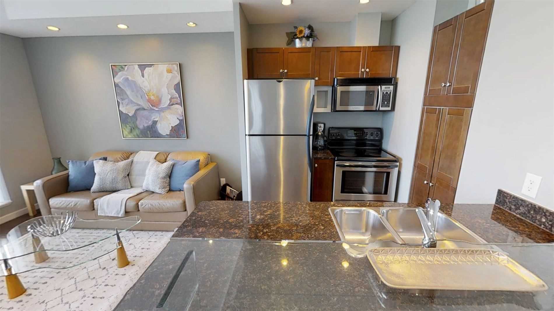 8 York St, #2013