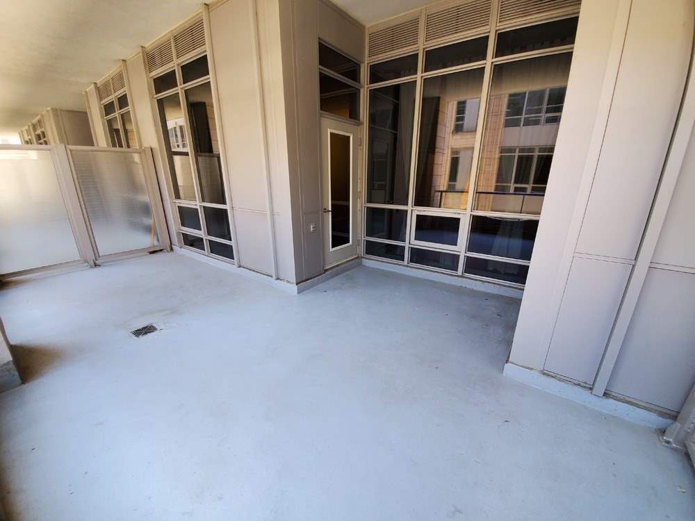 761 Bay St, #202