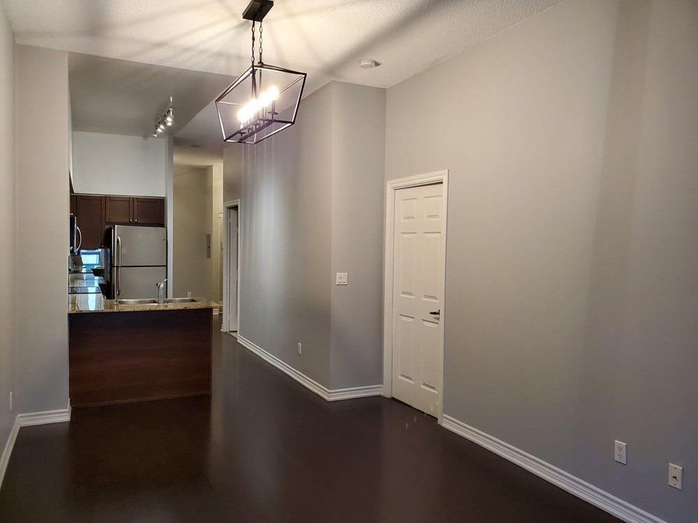 761 Bay St, #202