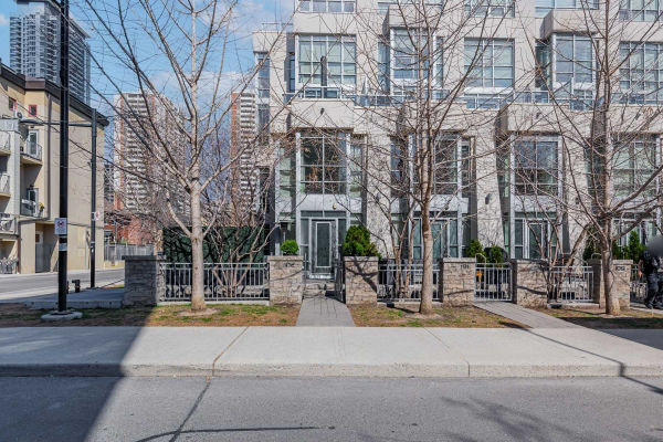 150 Homewood Ave, Toronto