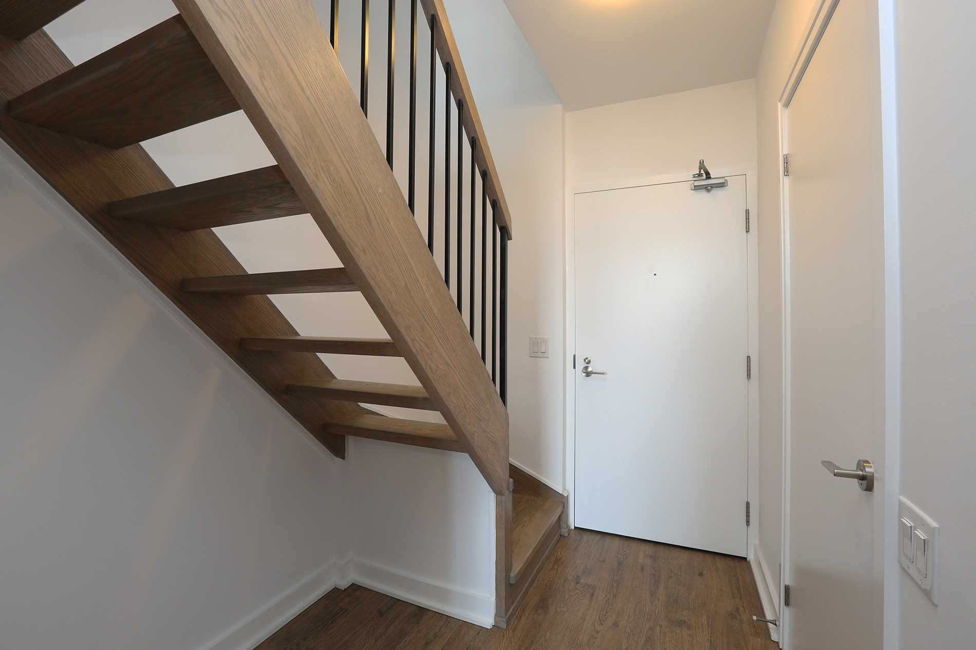 5 Hanna Ave, #448