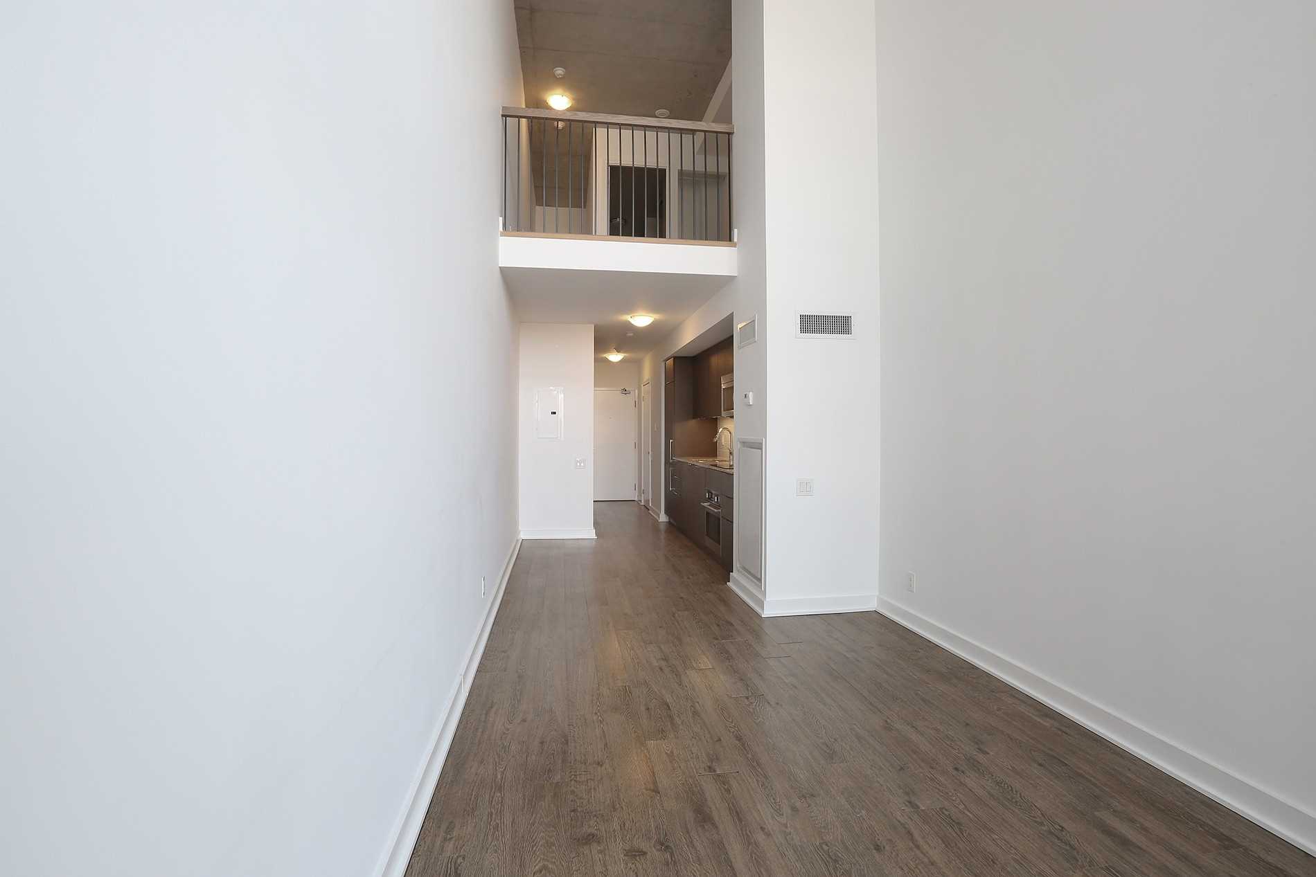5 Hanna Ave, #448