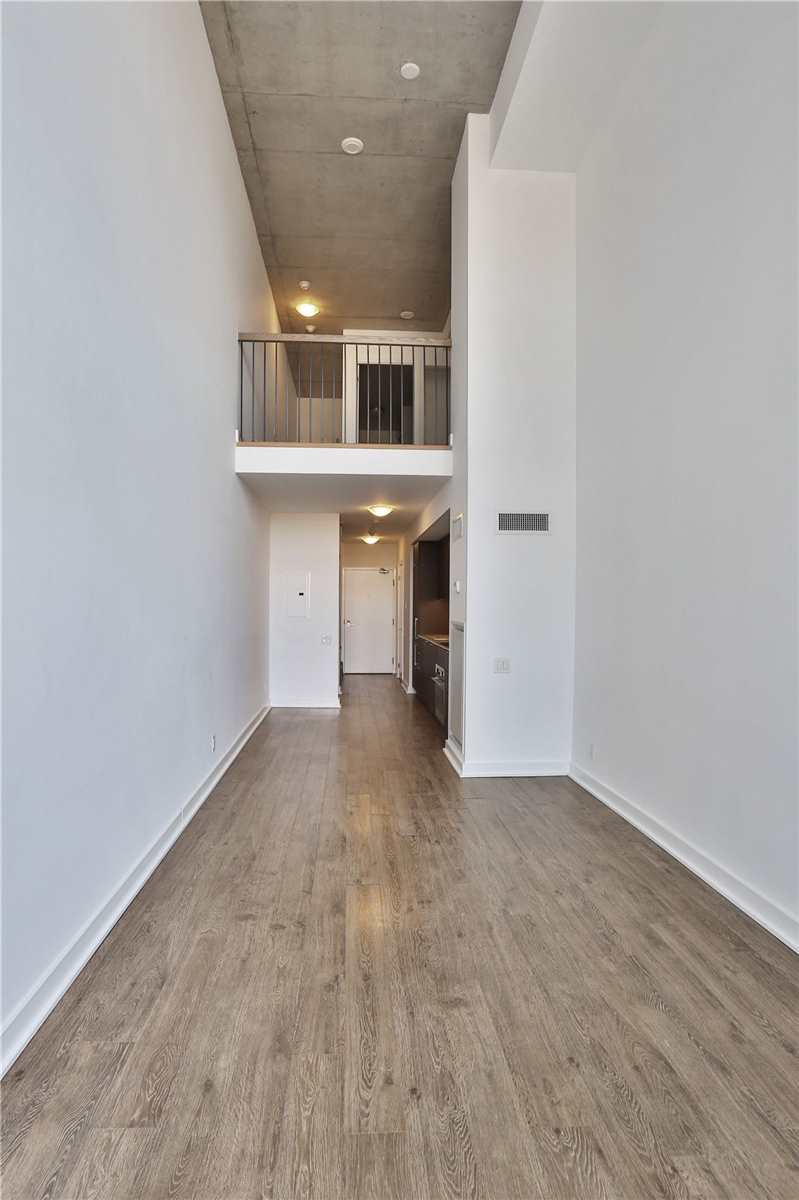 5 Hanna Ave, #448