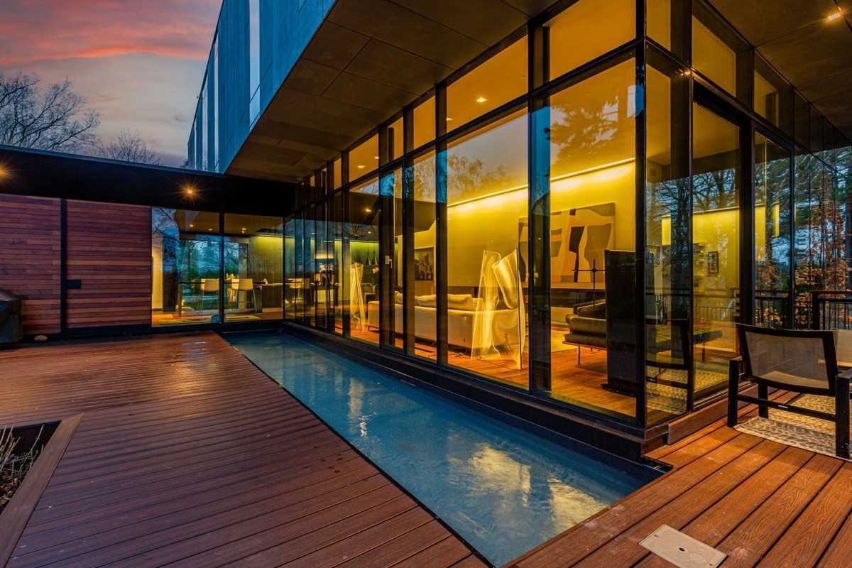 95 Riverview Dr