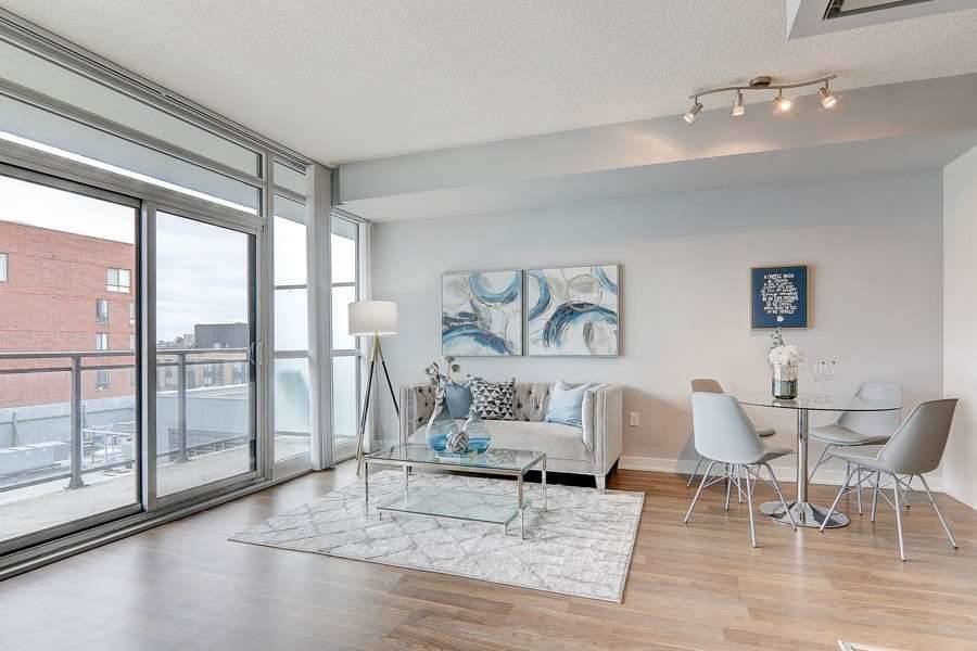 775 King St W, #906