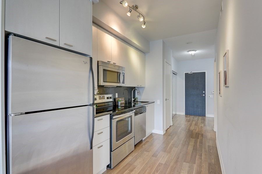 775 King St W, #906