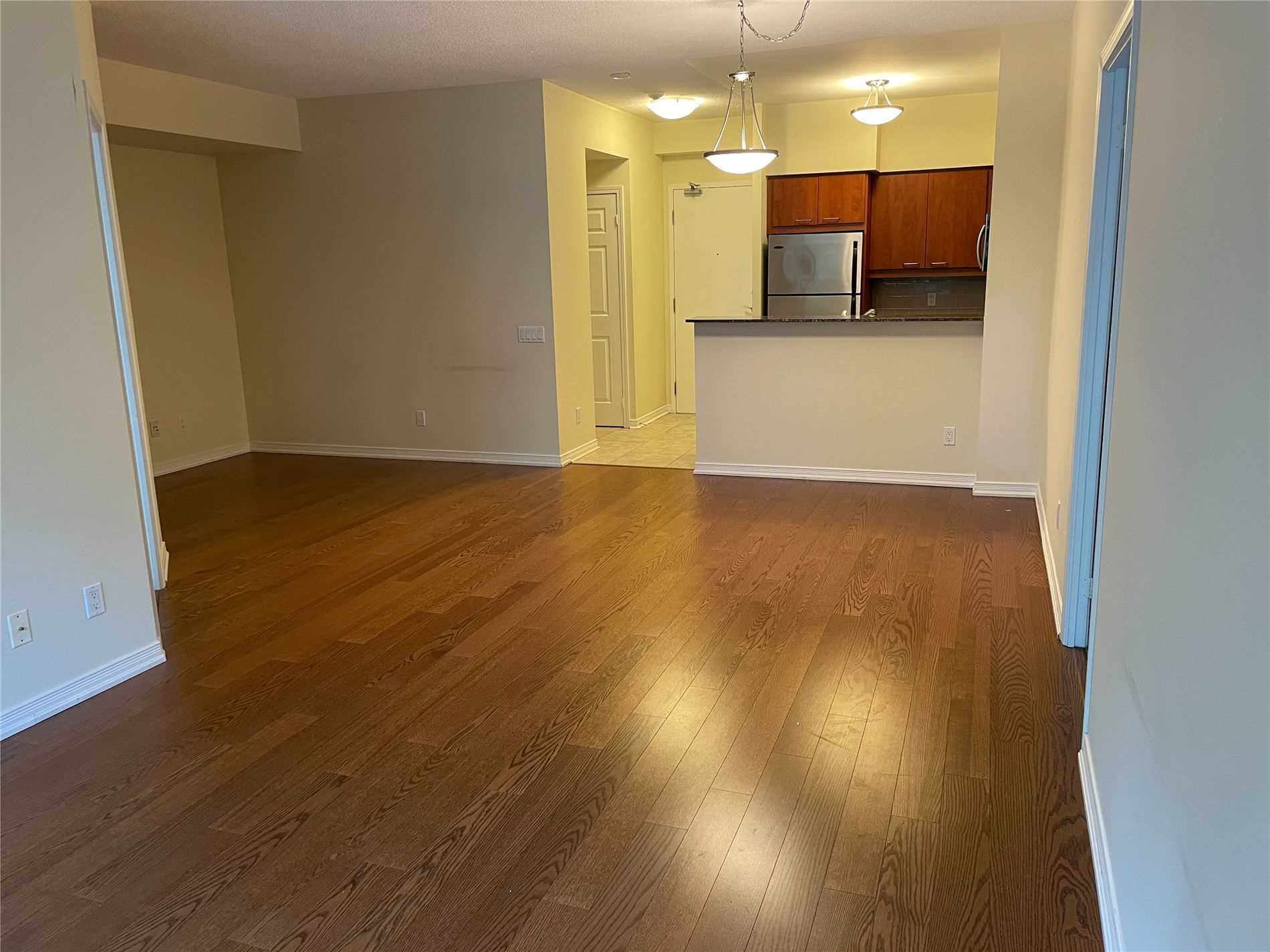 481 Rosewell Ave, #114
