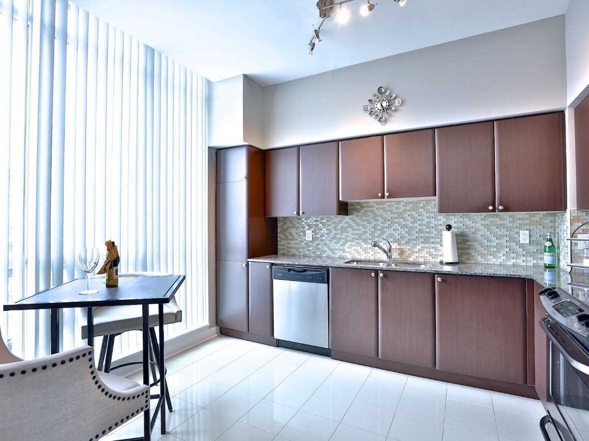 525 Wilson Ave, #1203