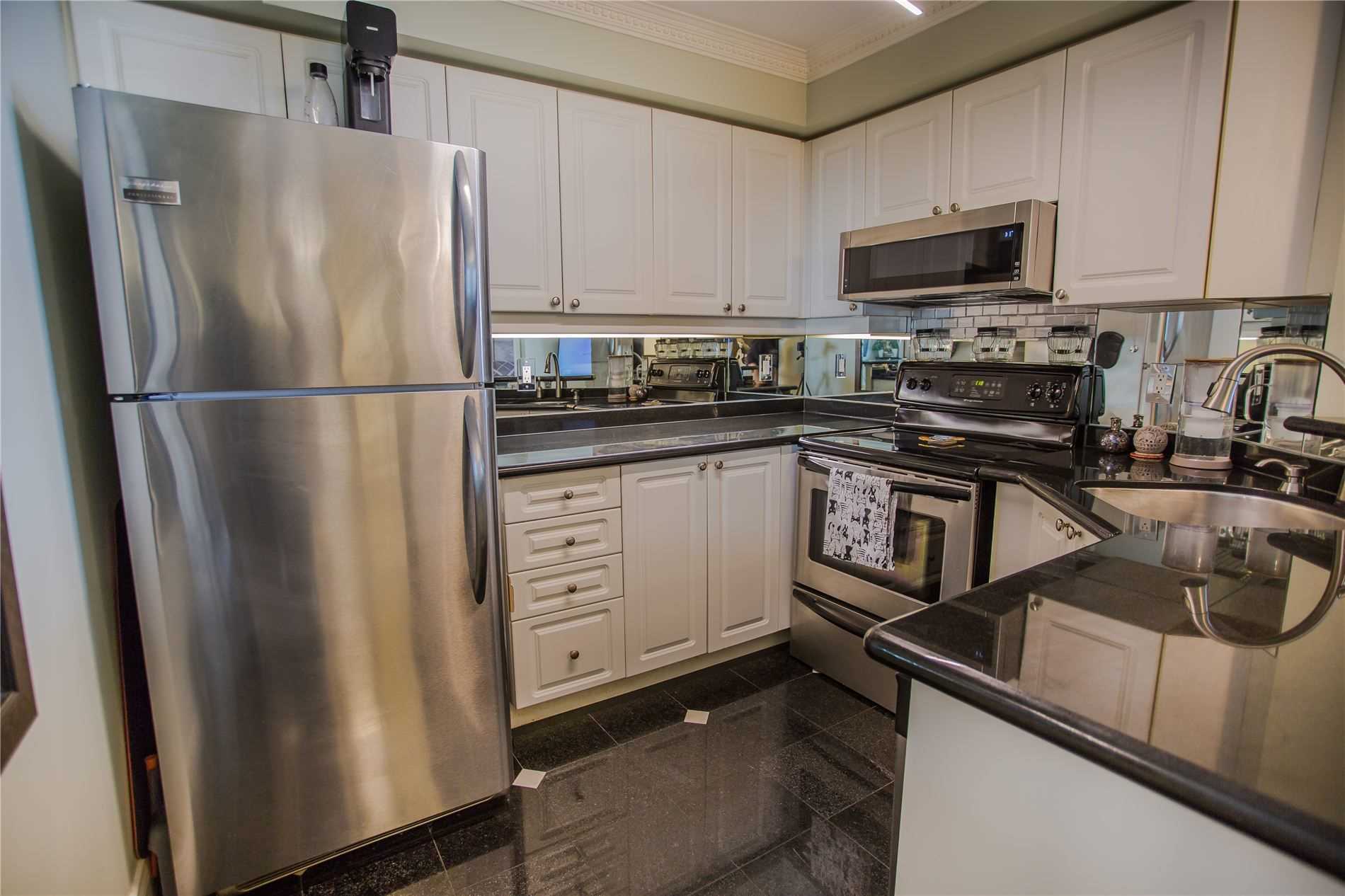 800 Spadina Rd, #501