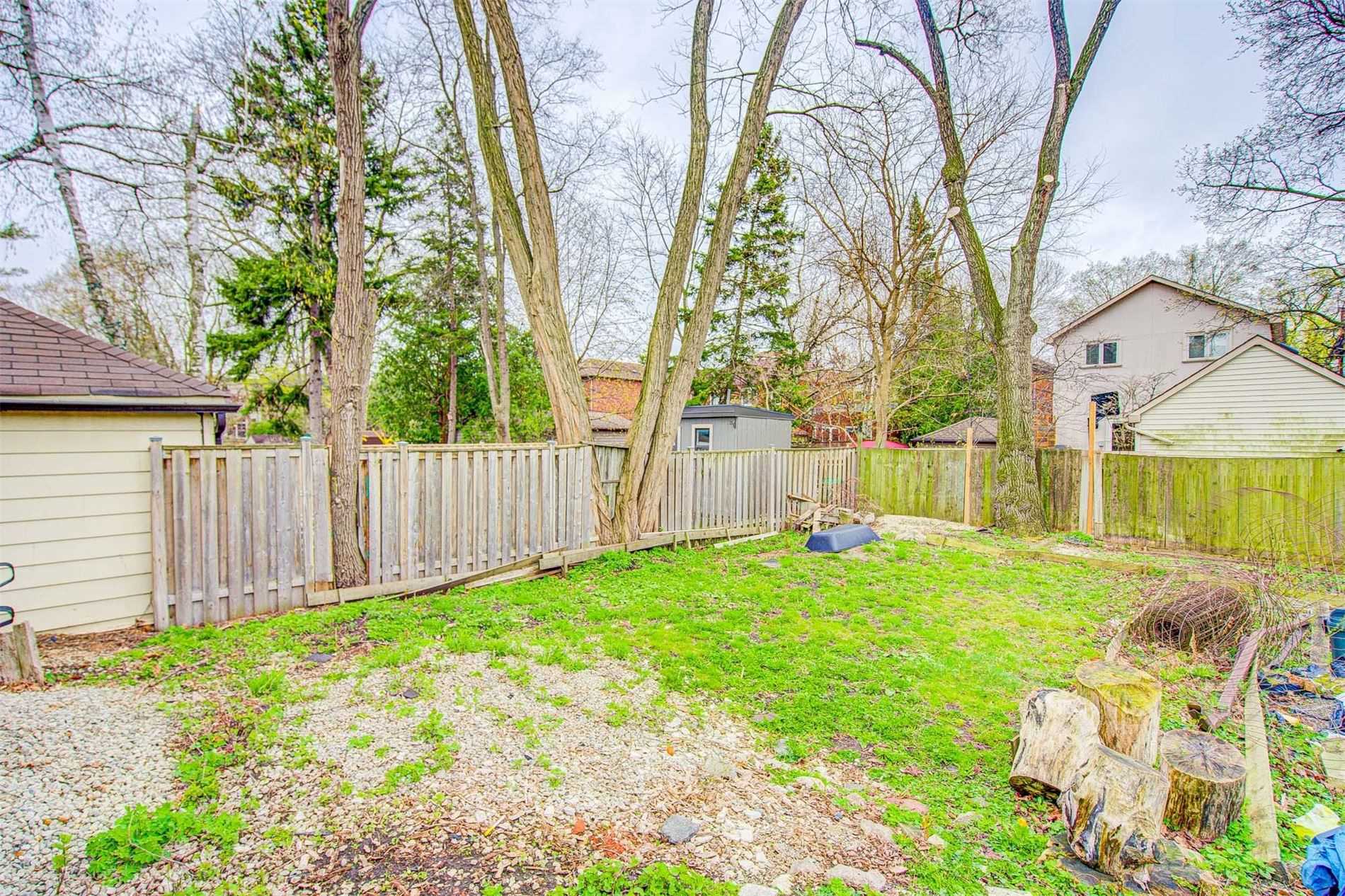 759 Eglinton Ave E